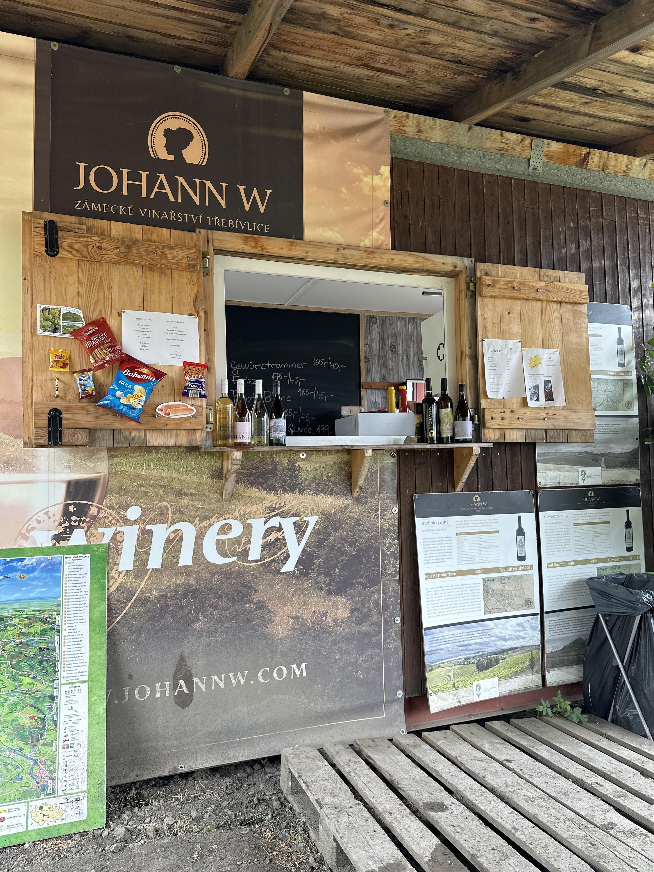 Stánek s občerstvením - Zámecké vinařství JOHANN W foto 2