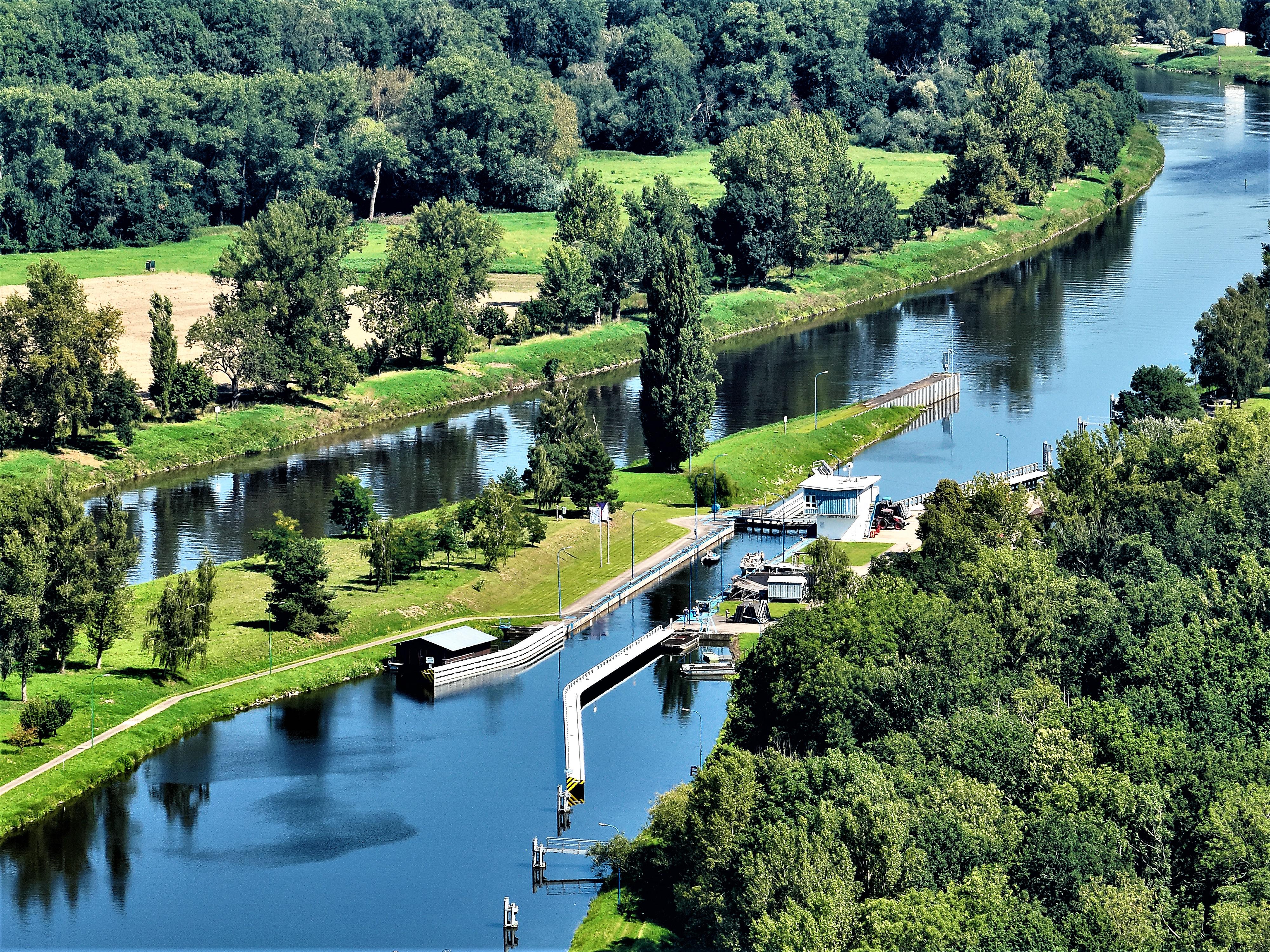 Plavební komora Obříství foto 4