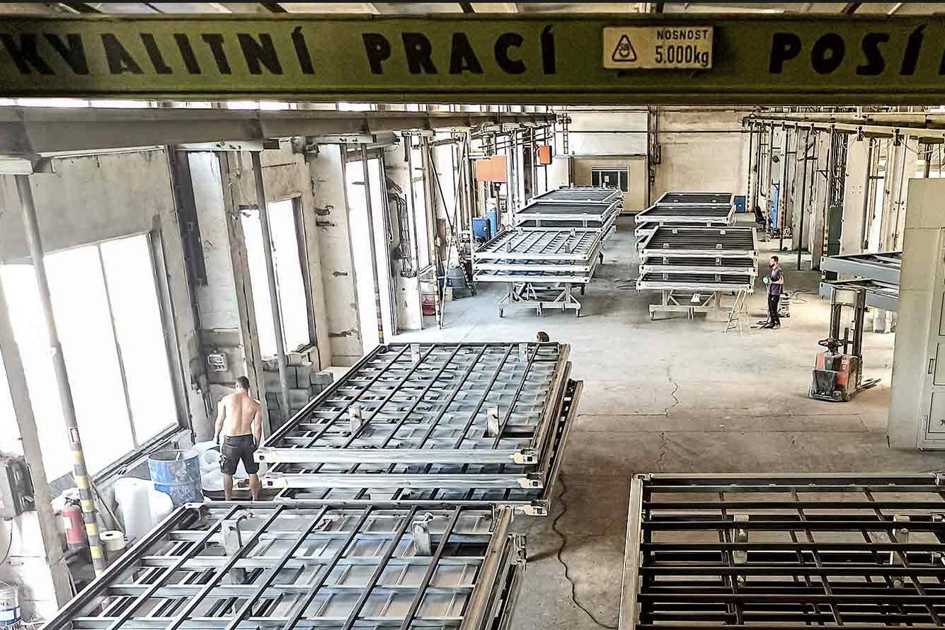 Nabízíme lakování a tryskání jakýchkoliv zakázek