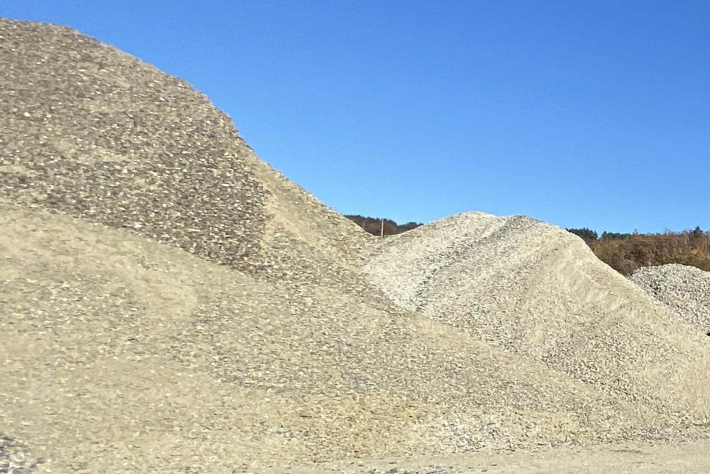 Štěrky, písky, recykláty