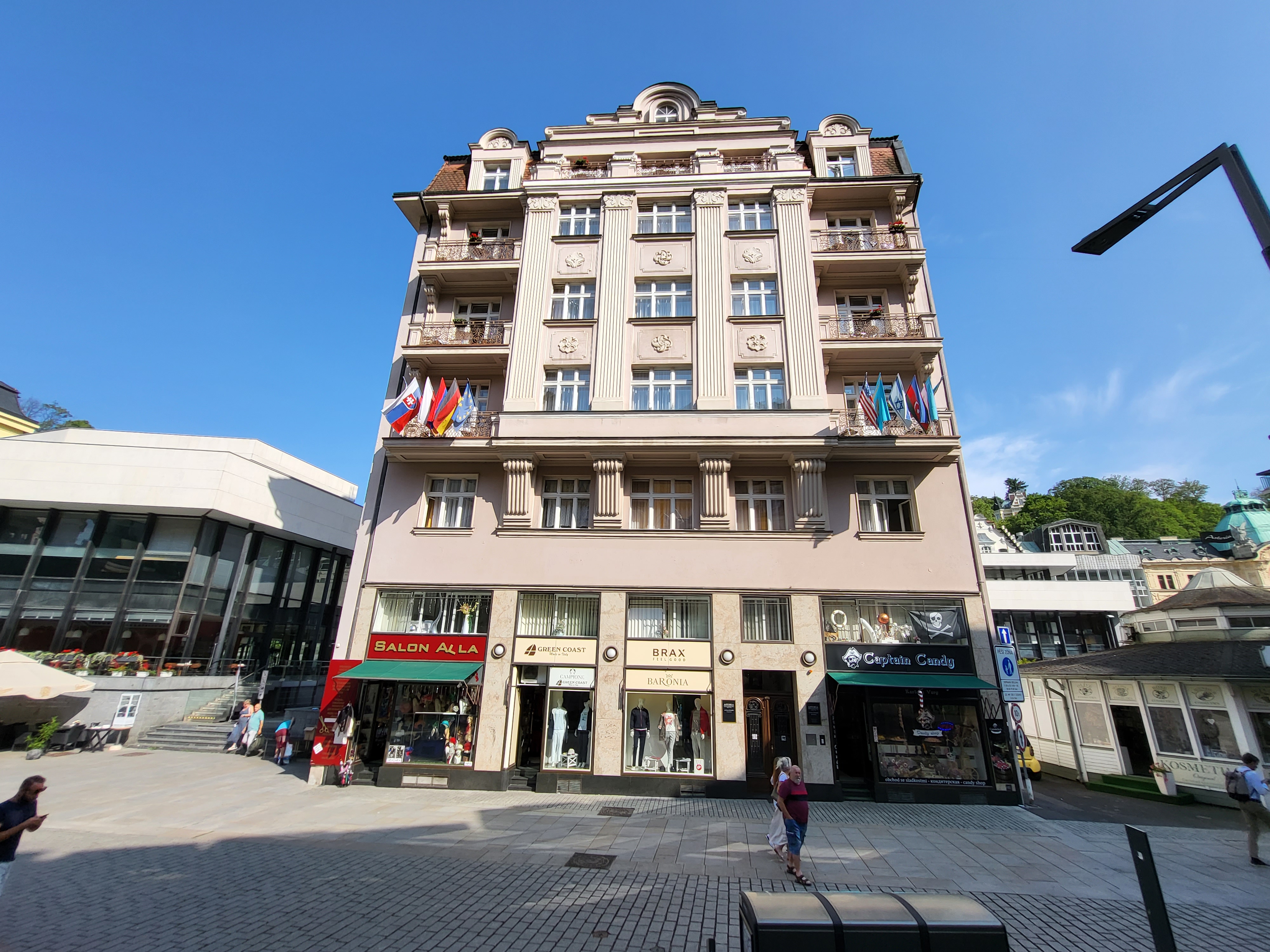 Salon Alla foto 2