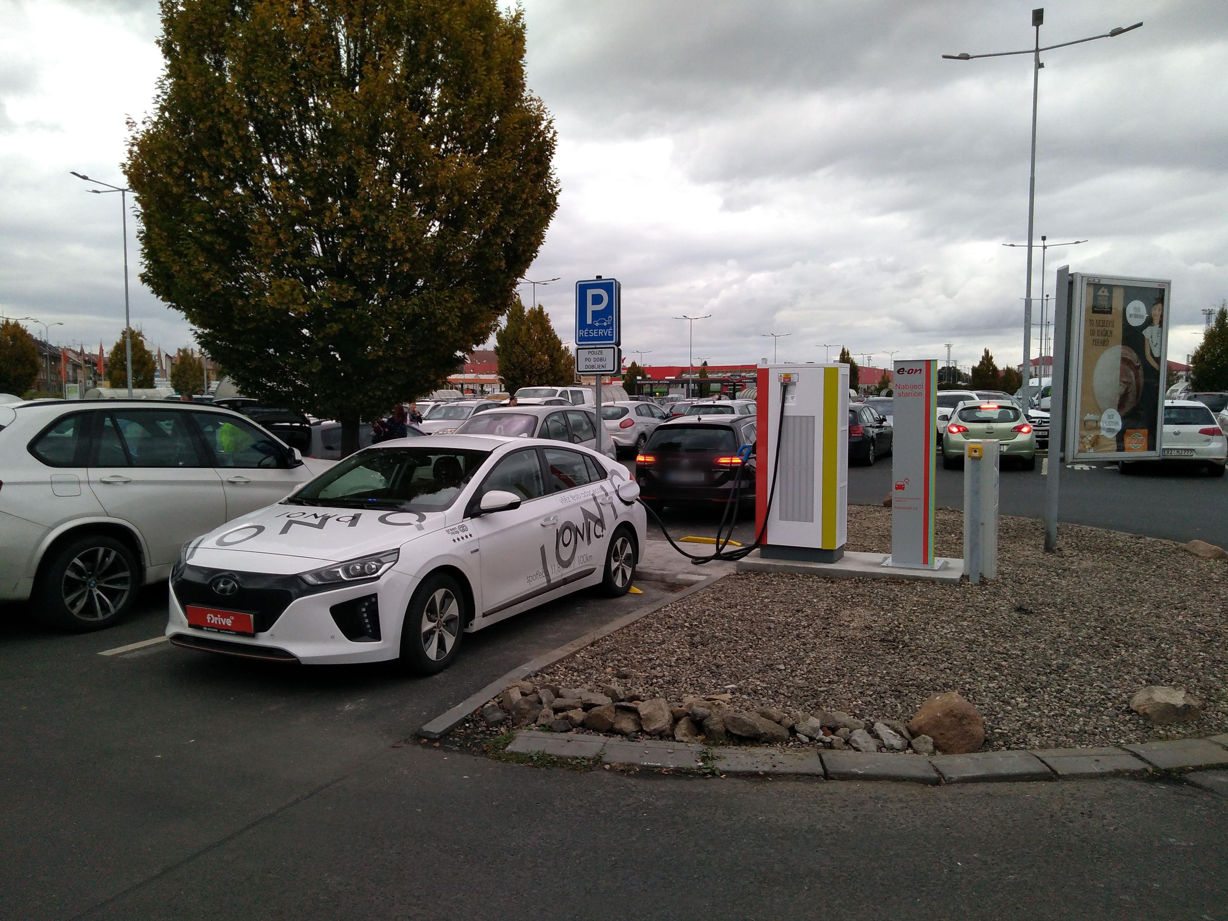 Dobíjecí stanice E.ON Drive