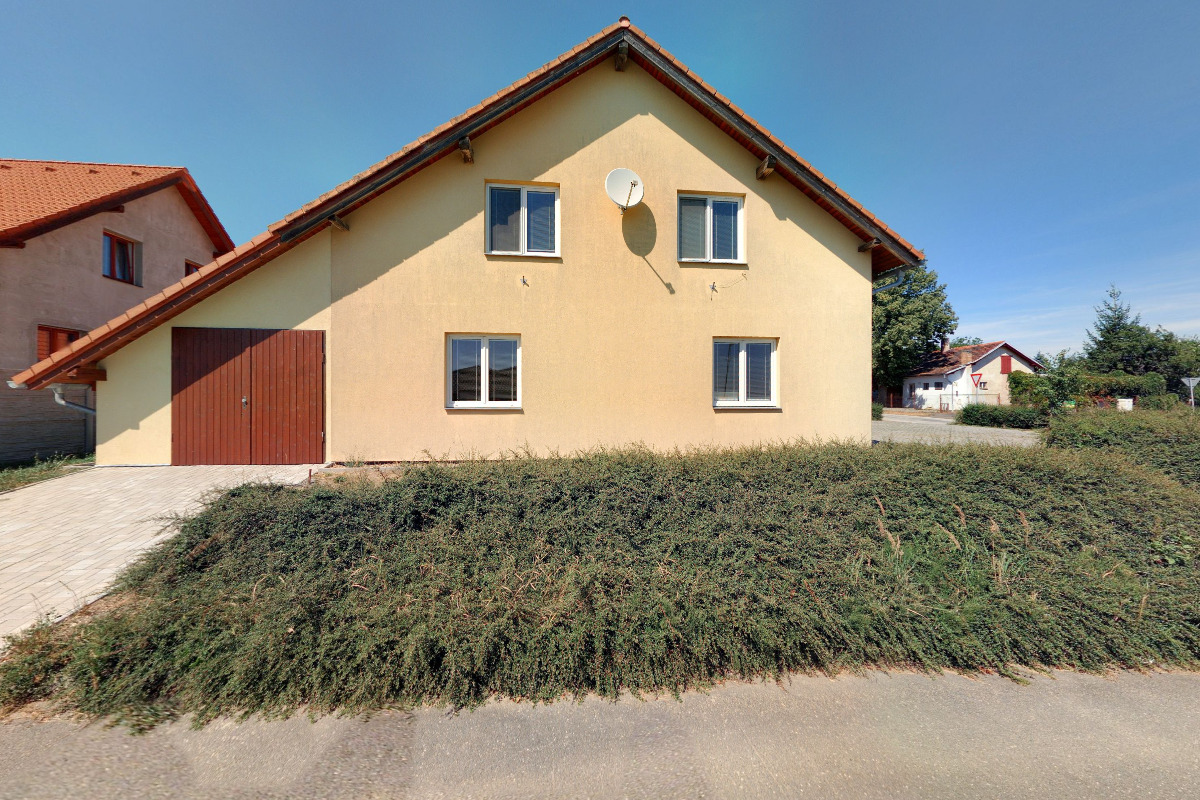 Nasavrky - obecní úřad foto 2