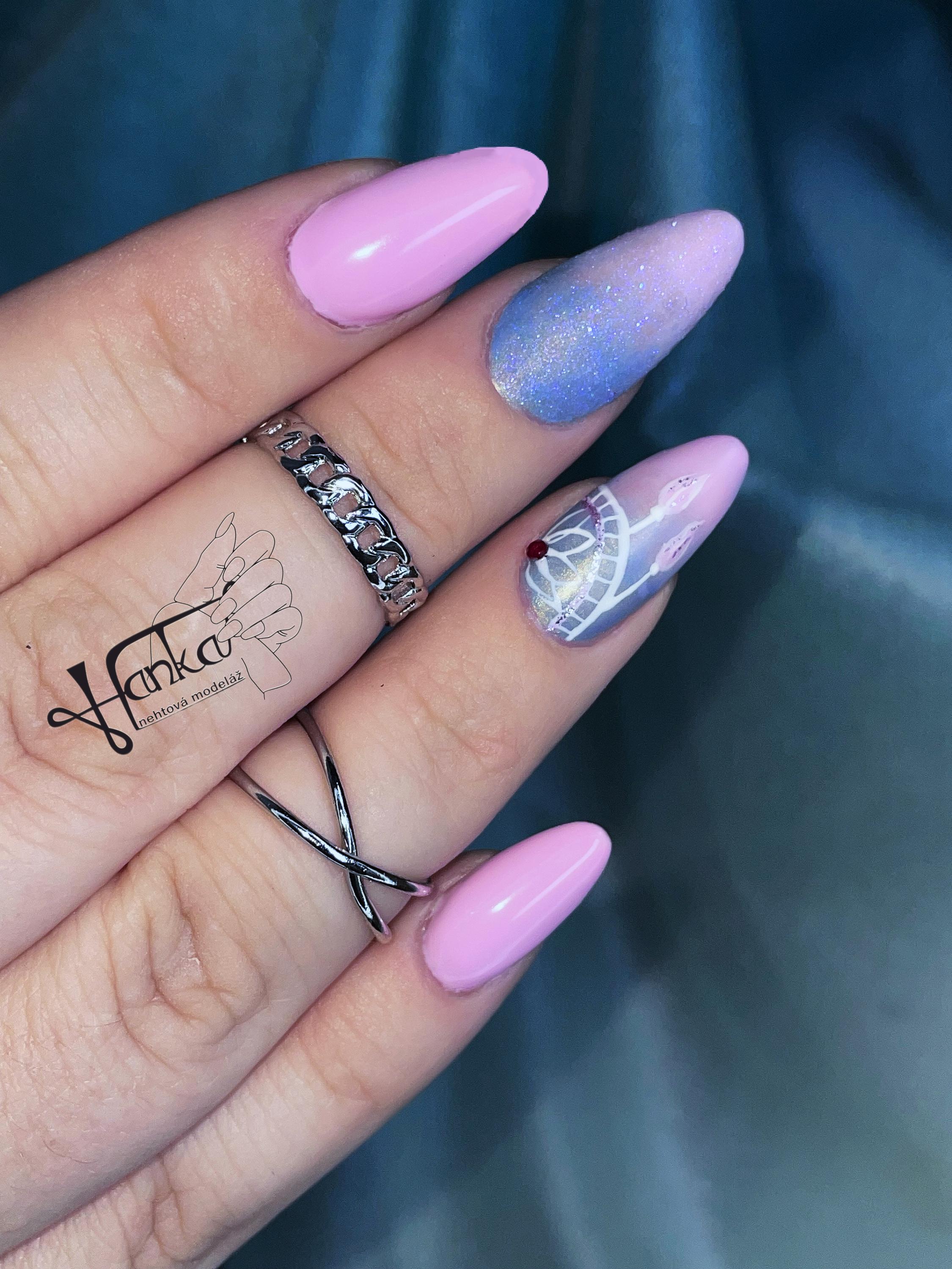 Gelové nehty Hanka Urbanová foto 4