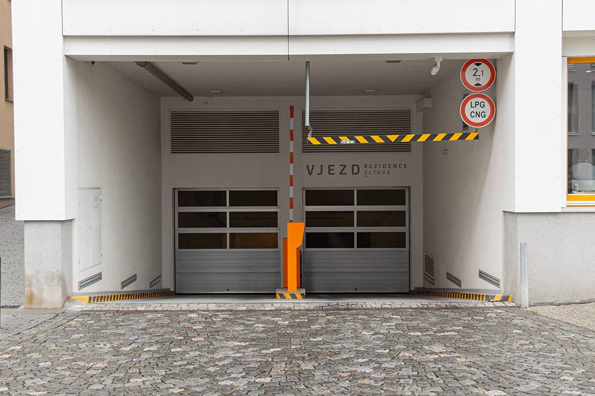 MR.PARKIT - Parking U Mlýnského kanálu - Rezidence Vltava