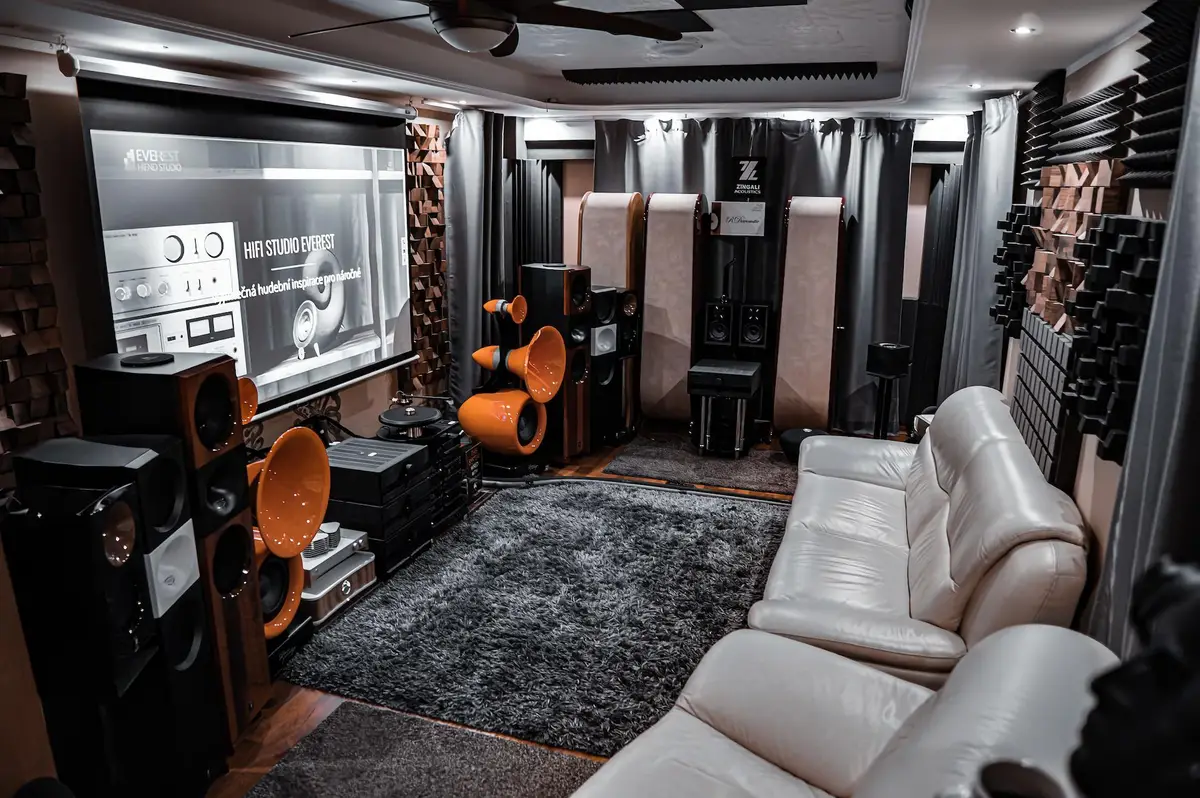 HIFI STUDIO EVEREST HighEnd HiFi Audio / Poslechově zážitkové studio