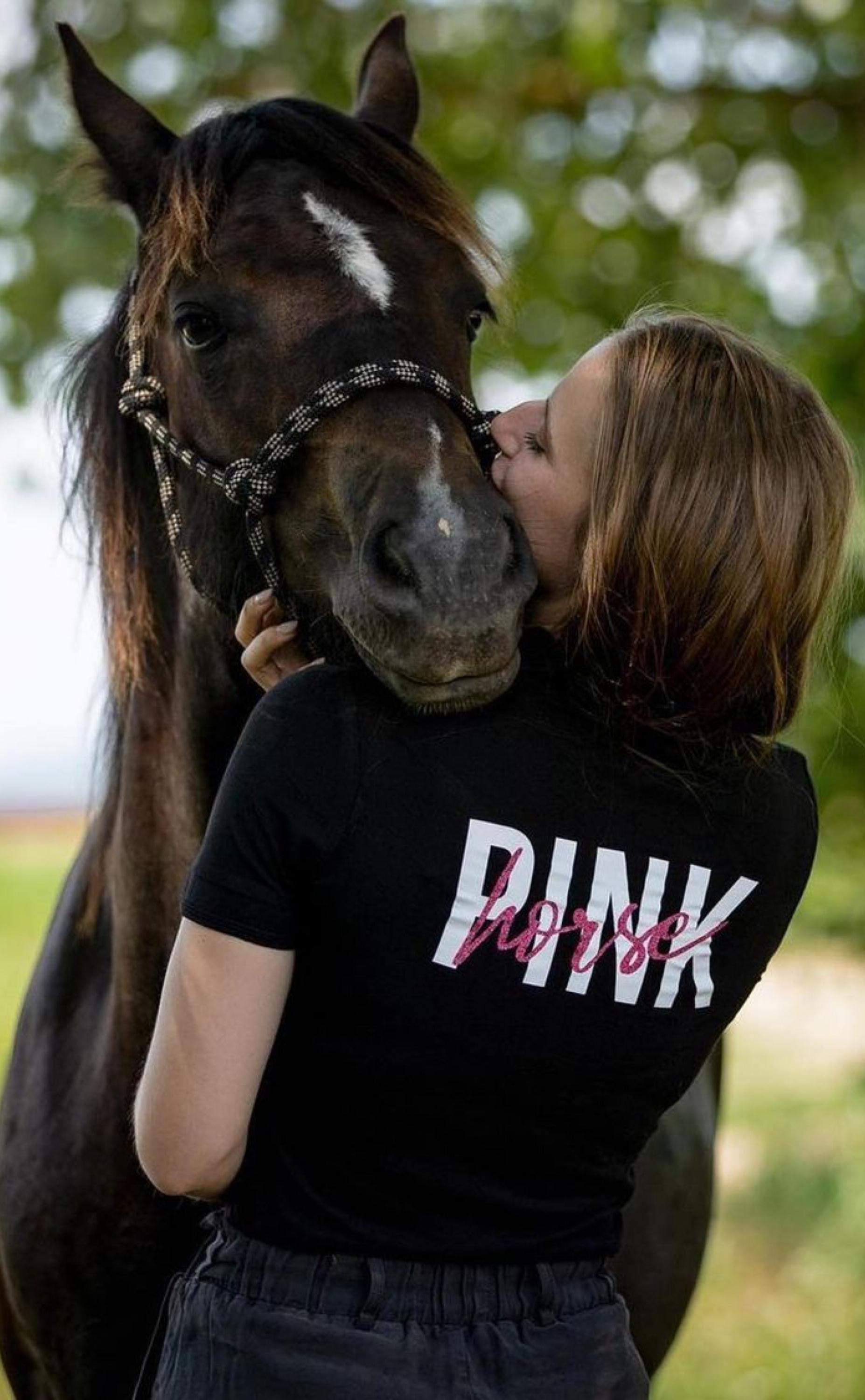 PINK HORSE foto 4
