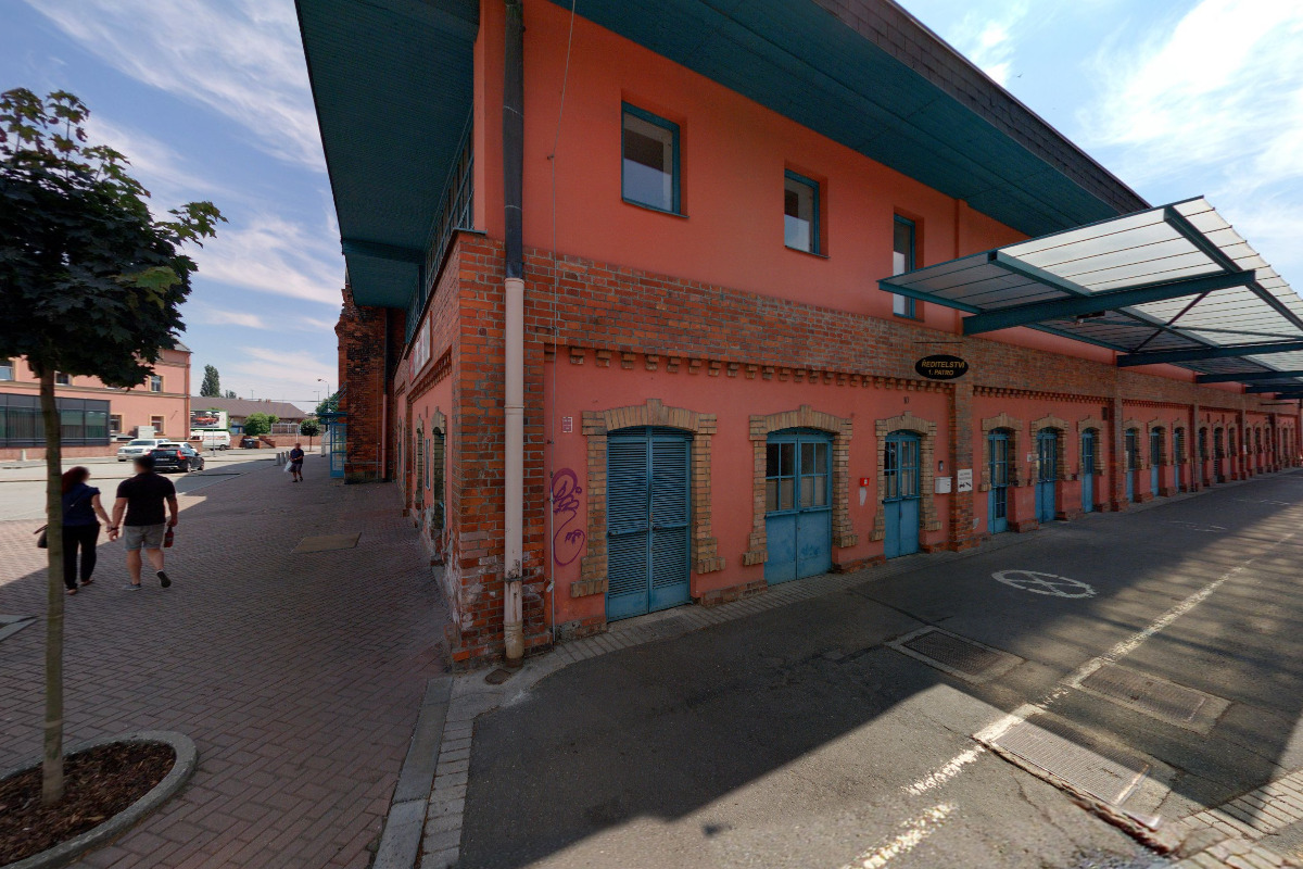 Makovec - maso uzeniny