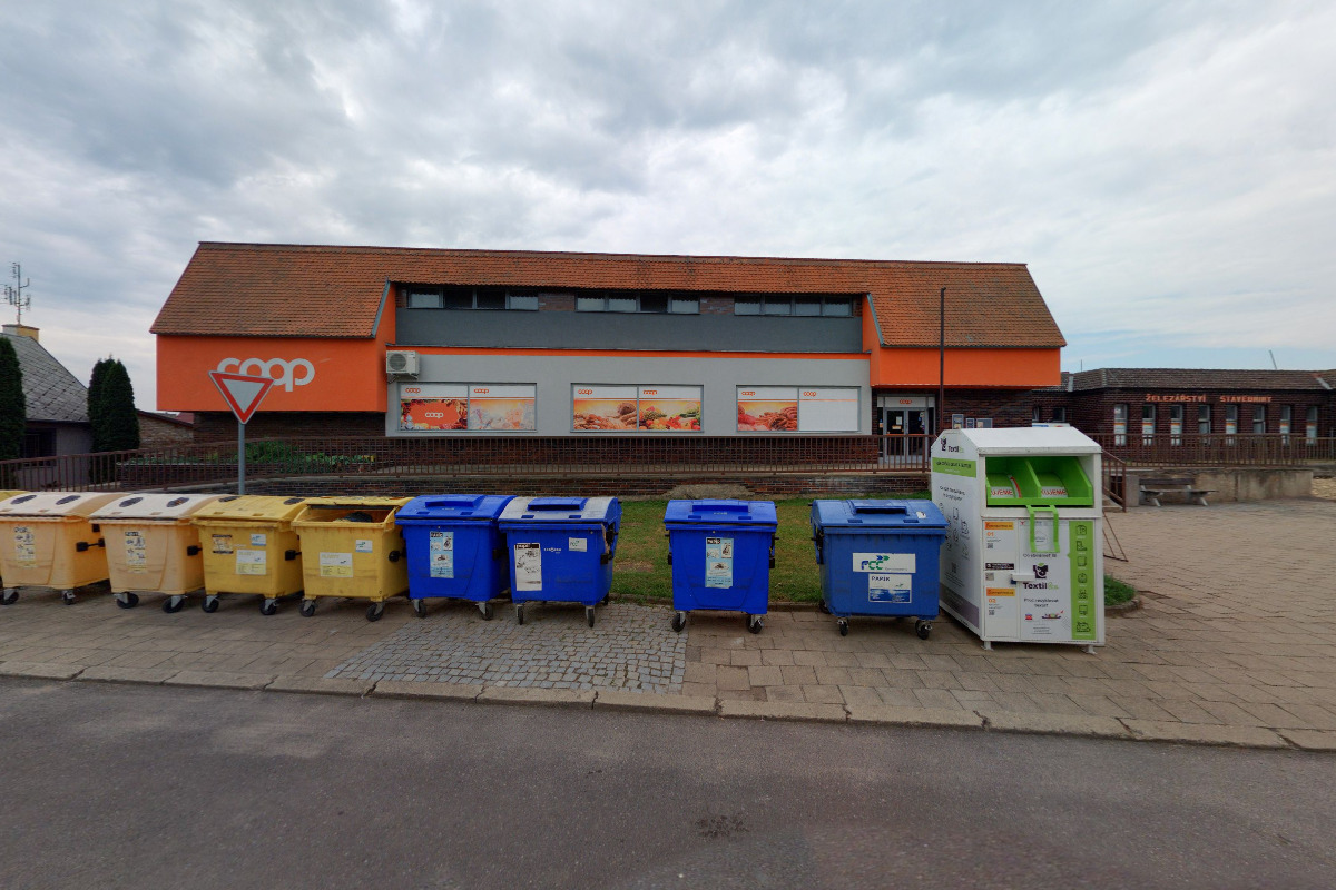 JEDNOTA, spotřební družstvo, Moravský Krumlov – COOP foto 2