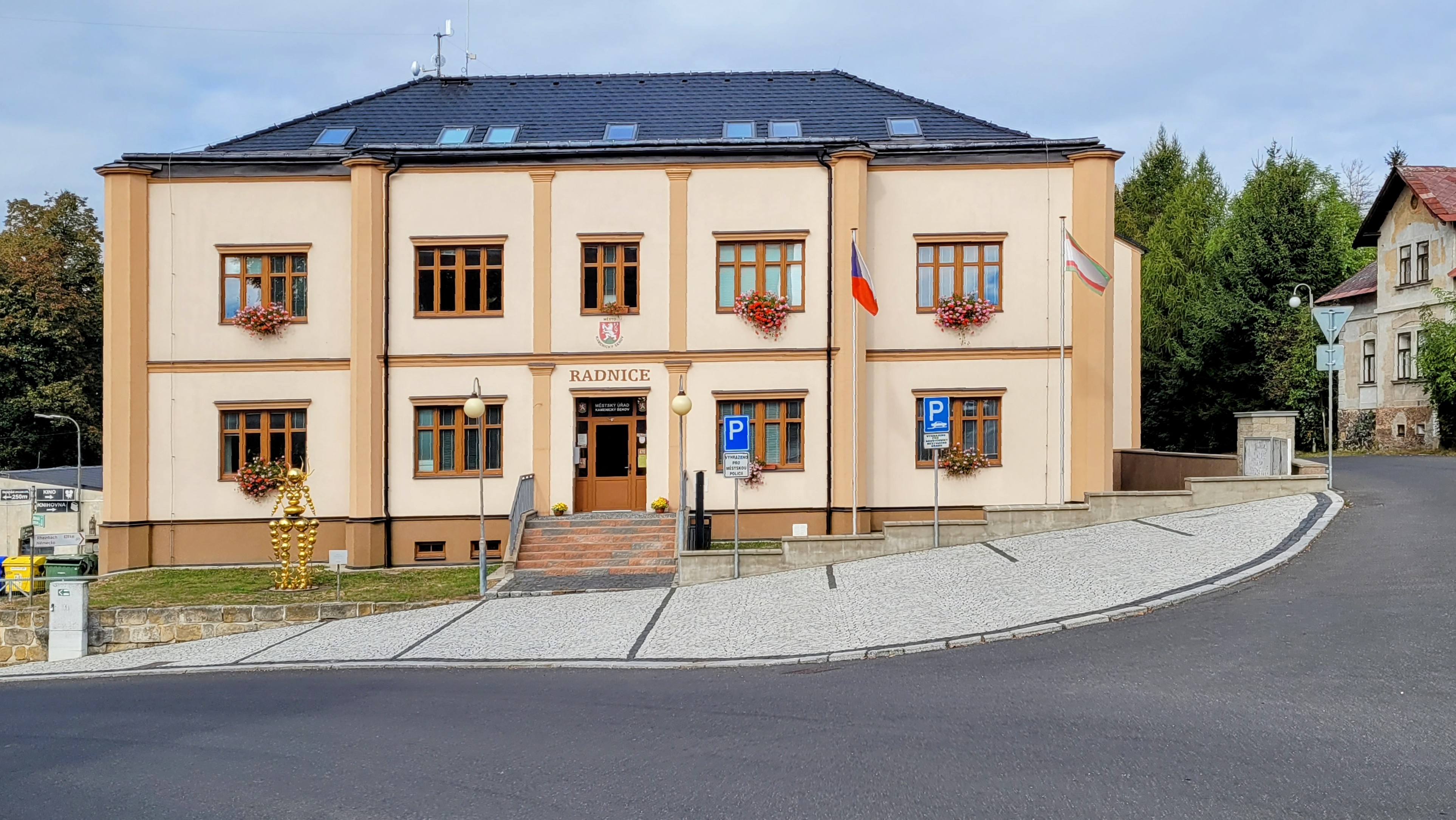 Městský úřad Kamenický Šenov foto 2