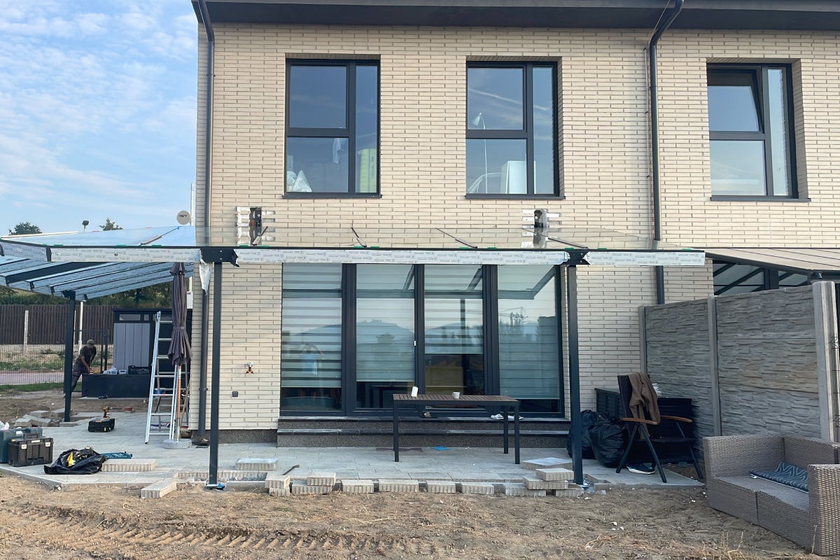 Bc. Jiří Marek - velkoformátové zasklívání