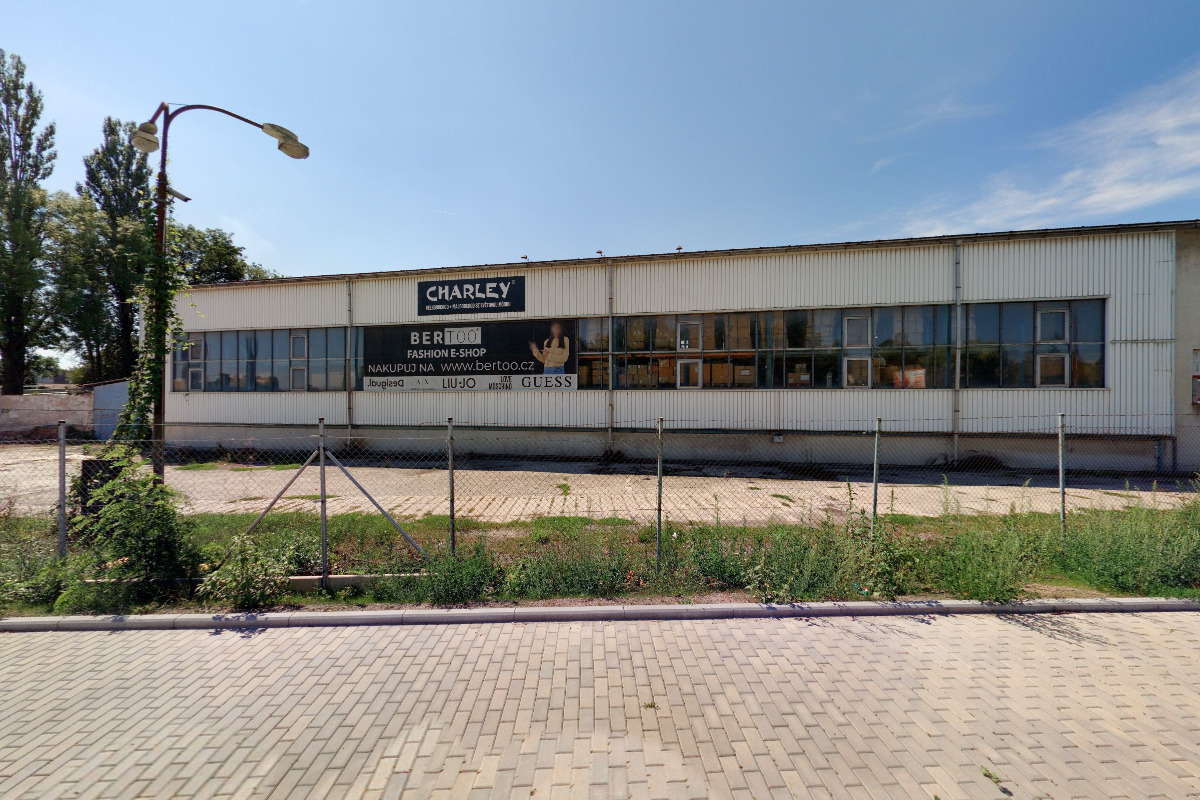 CHARLEY - velkoobchod fashion outlet foto 5