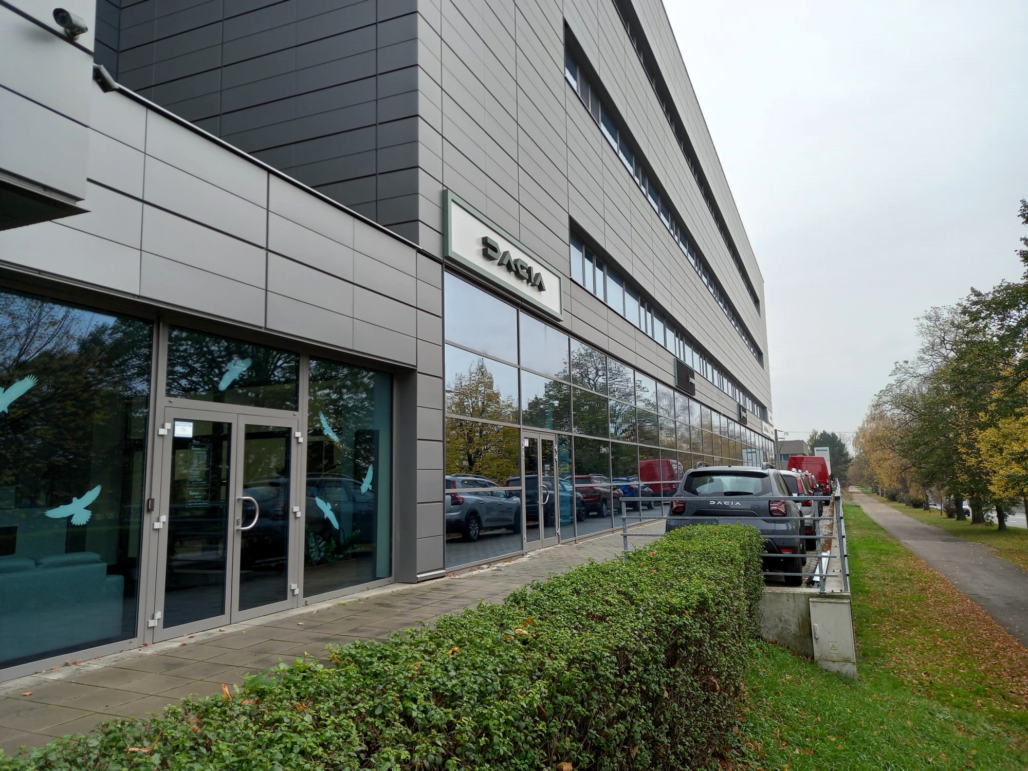 Auto Centrum Jih 2000 člen skupiny AUTO UH a.s. foto 5