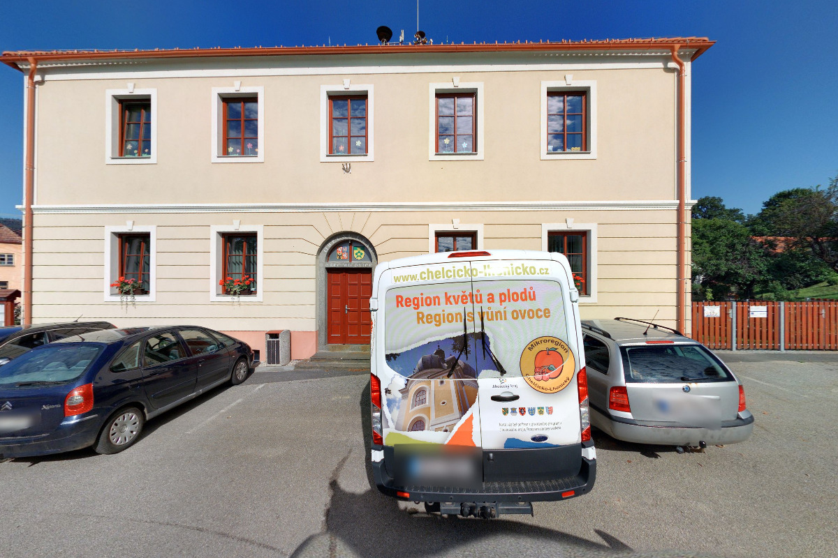 Obecní knihovna Mičovice