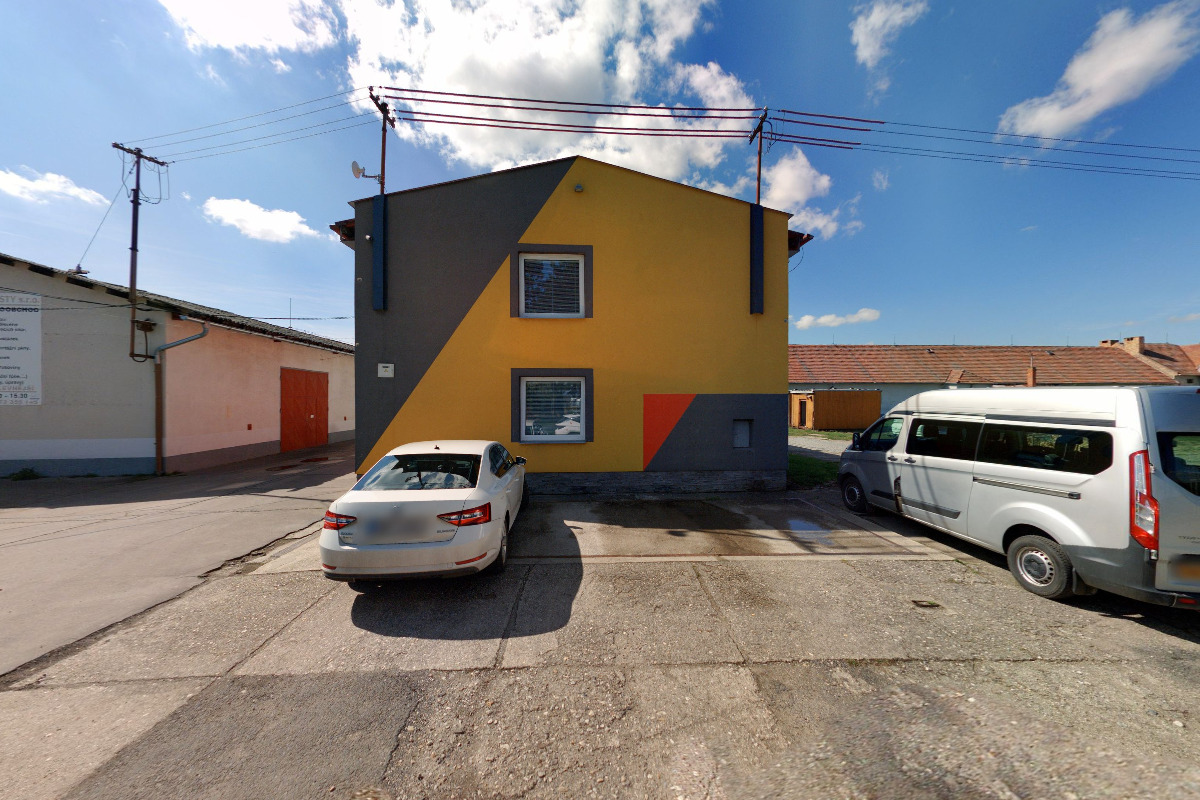 VELKOSKLAD S PLASTY, s.r.o.