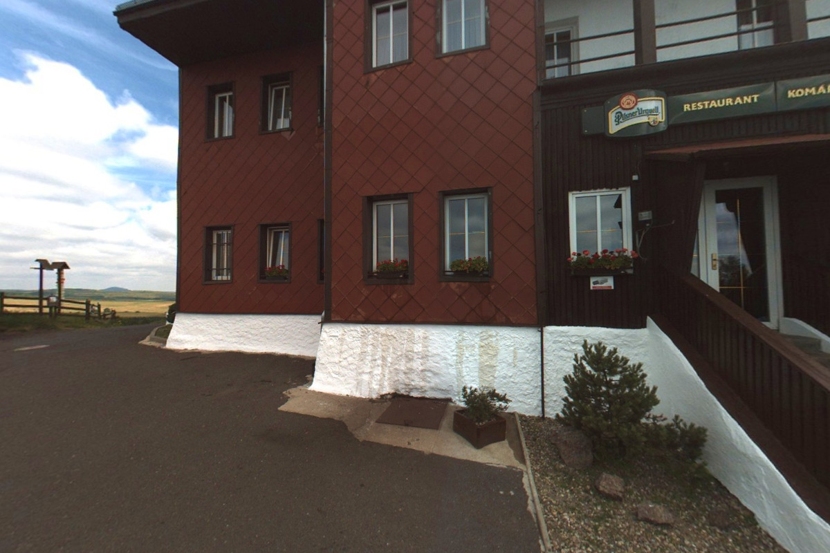 Nabíjecí stanice Restaurace Komáří Vížka foto 6