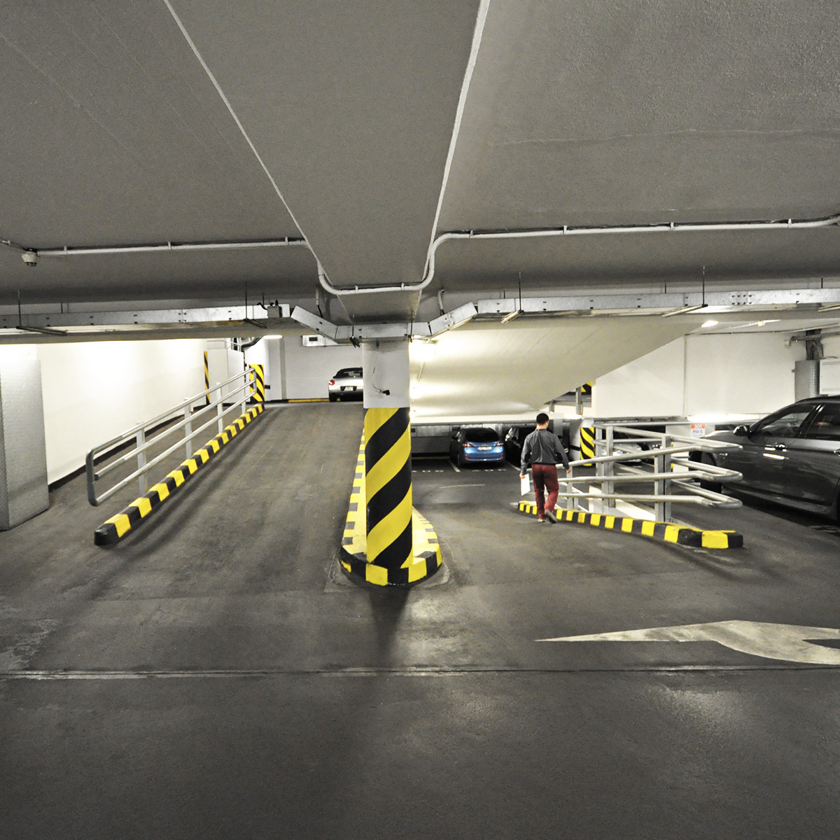 MR.PARKIT - Parking Vladislavova foto 2