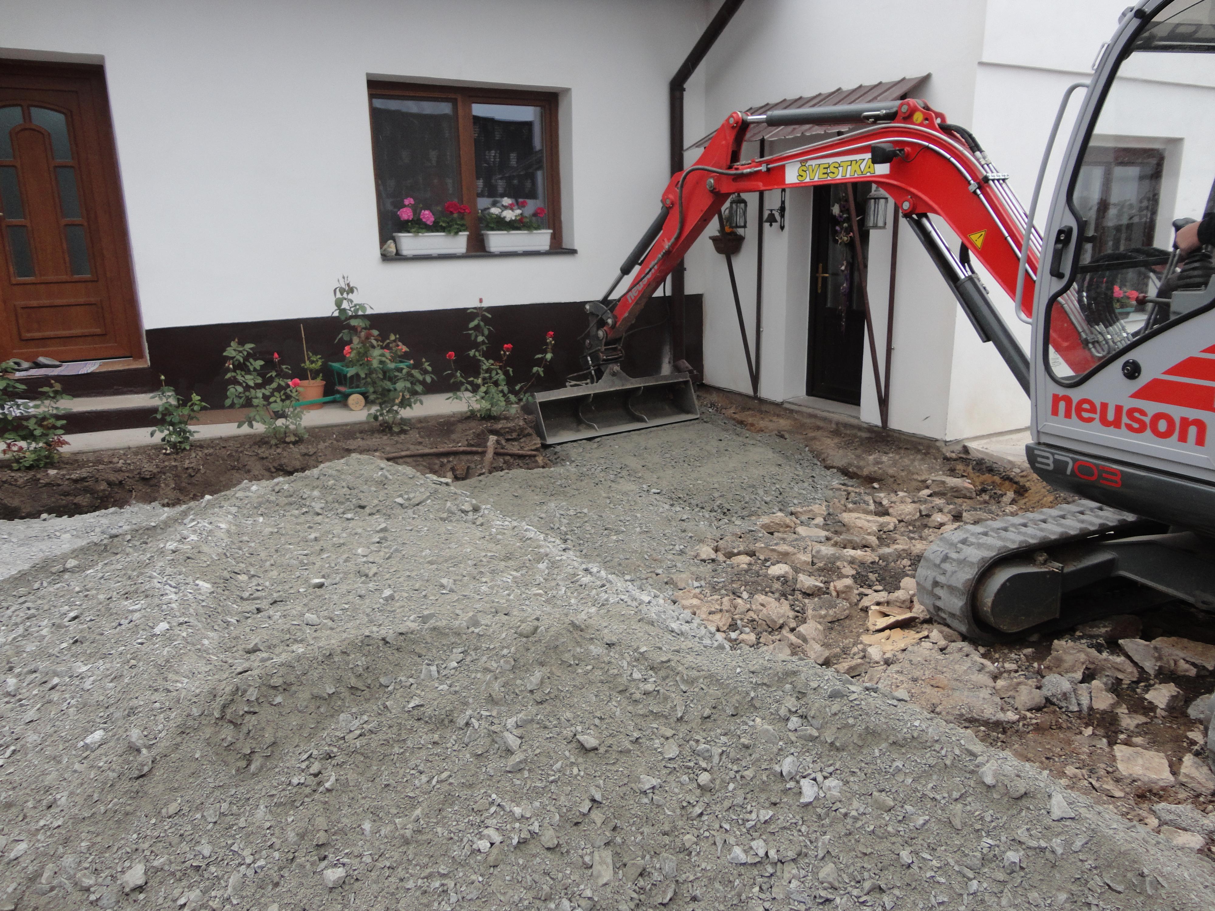 ŠVESTKA MB s.r.o. - zemní a výkopové práce, autodoprava foto 2