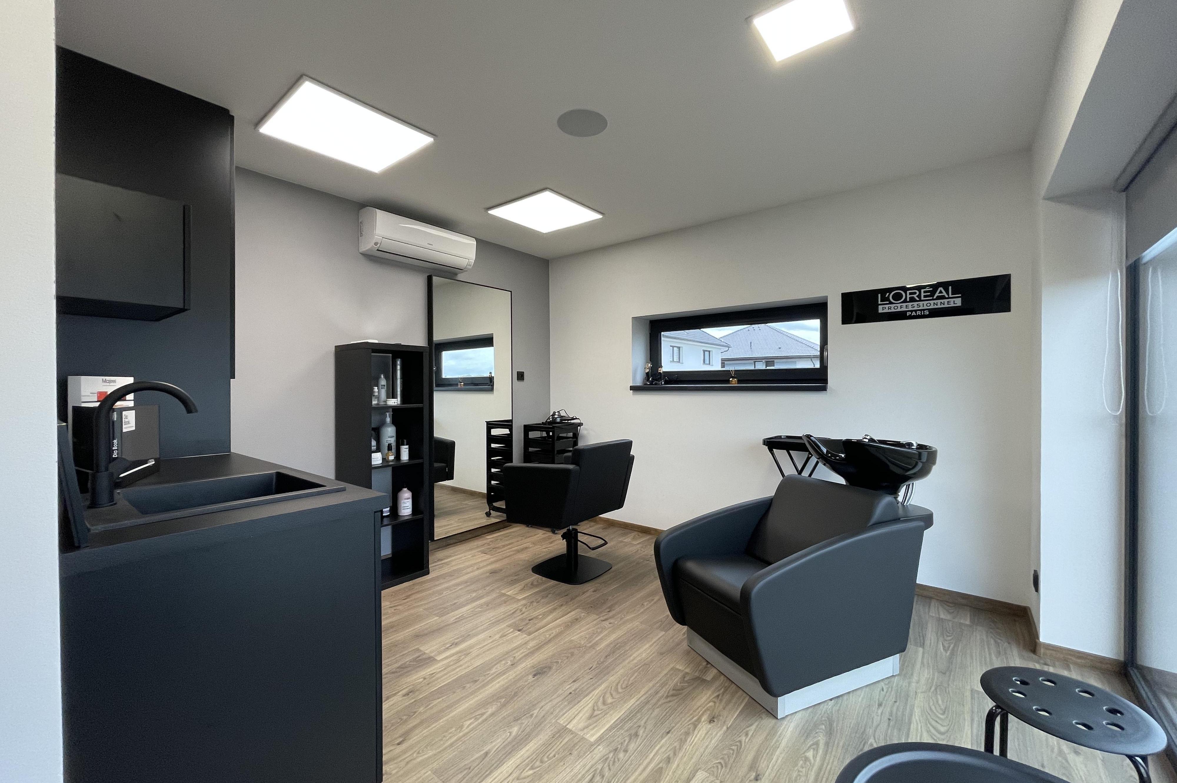 hairlounge - kadeřnický salon Michaela Štrojsová