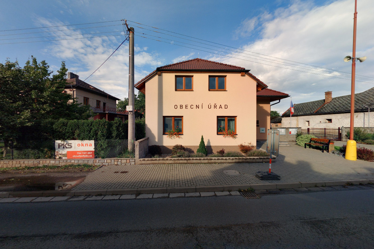Orel - obecní úřad foto 2