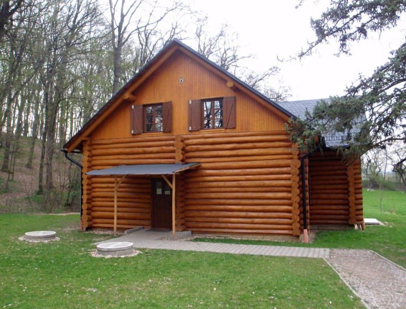 Skautský srub Jičín foto 2