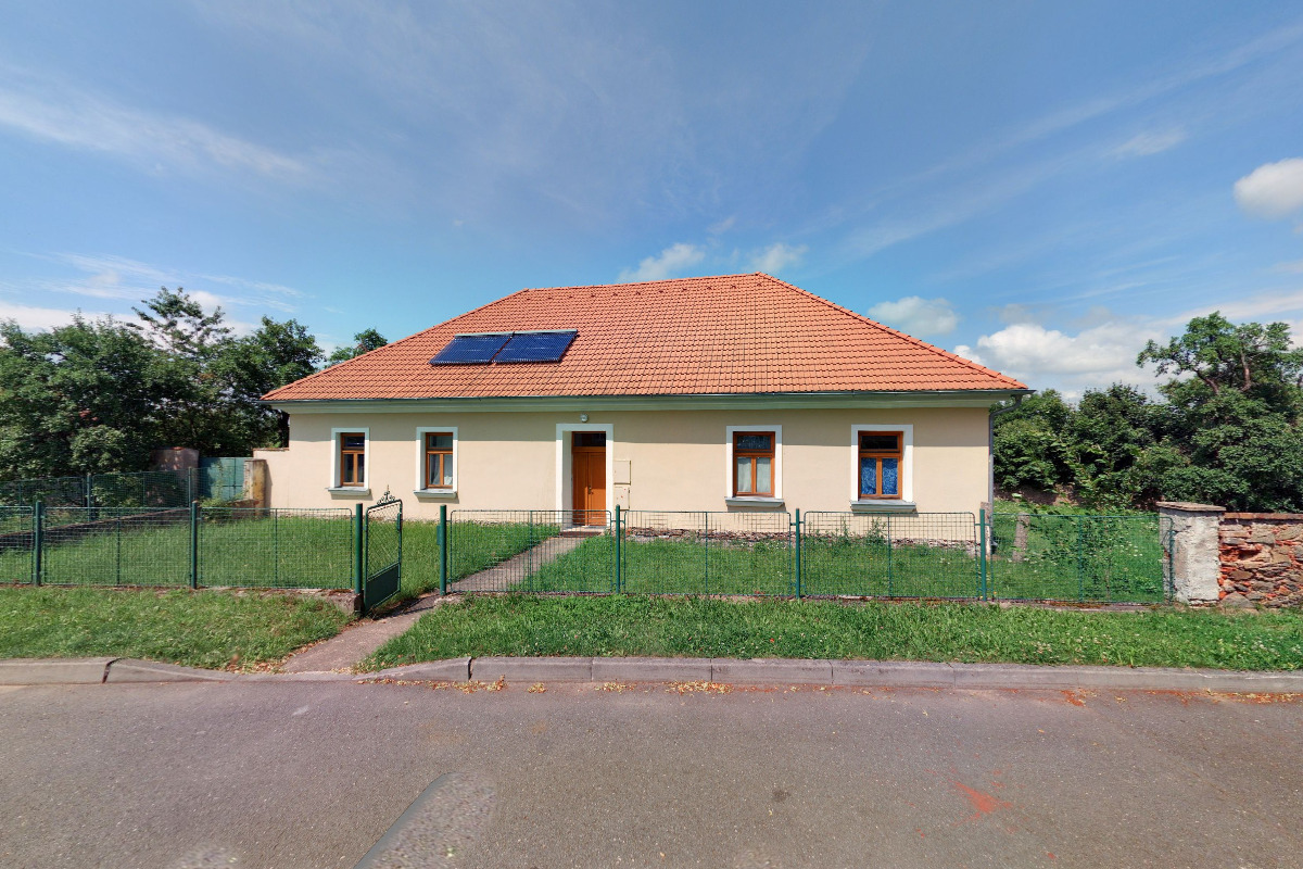 Římskokatolická farnost Křtěnov