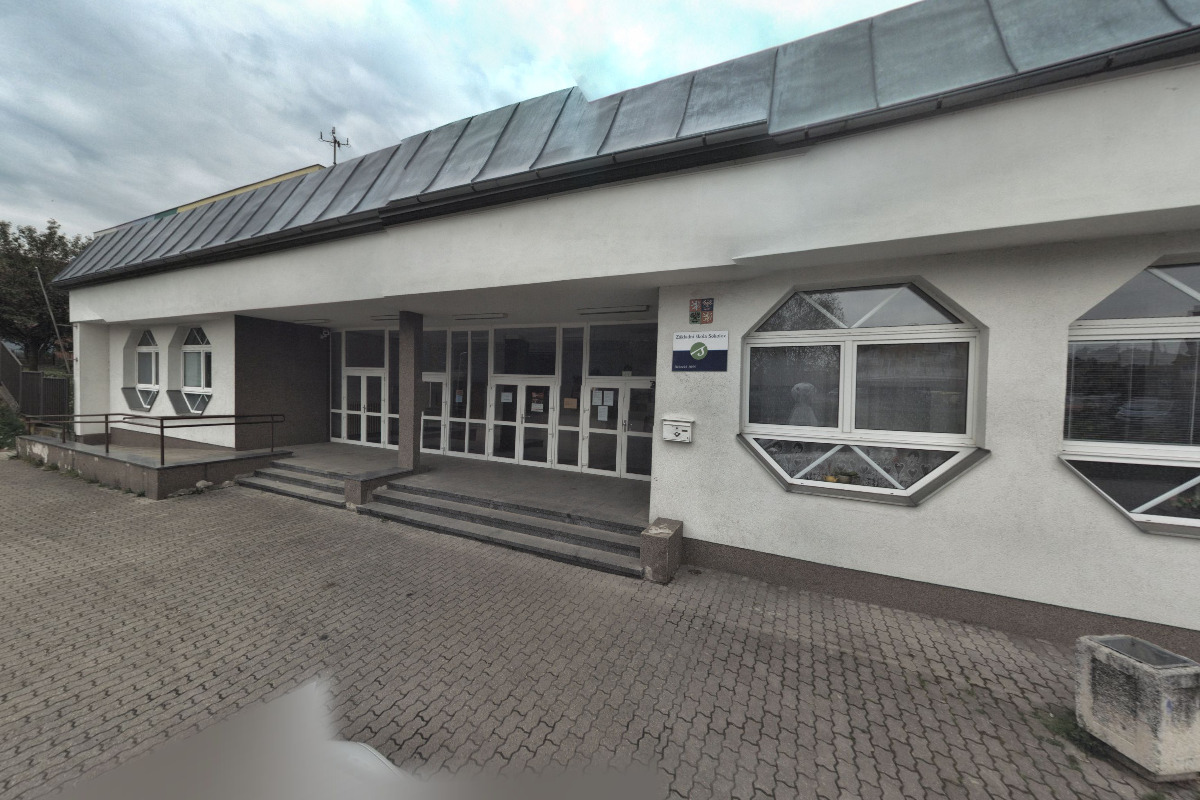 ZŠ Sokolov, Běžecká 2055