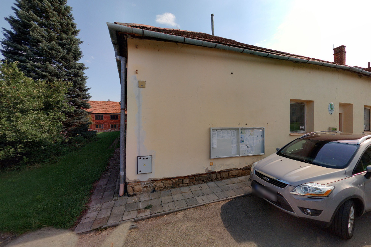 Líšná - obecní úřad foto 2
