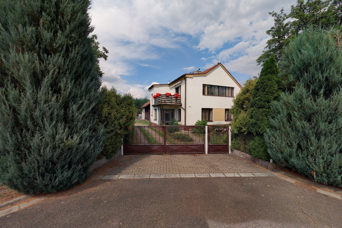 Promont - Dominik Holeček