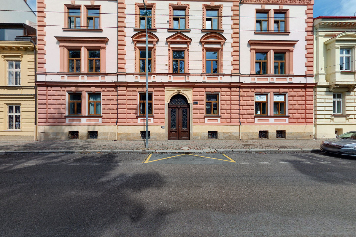 Mgr. Tomáš Pertot, advokát