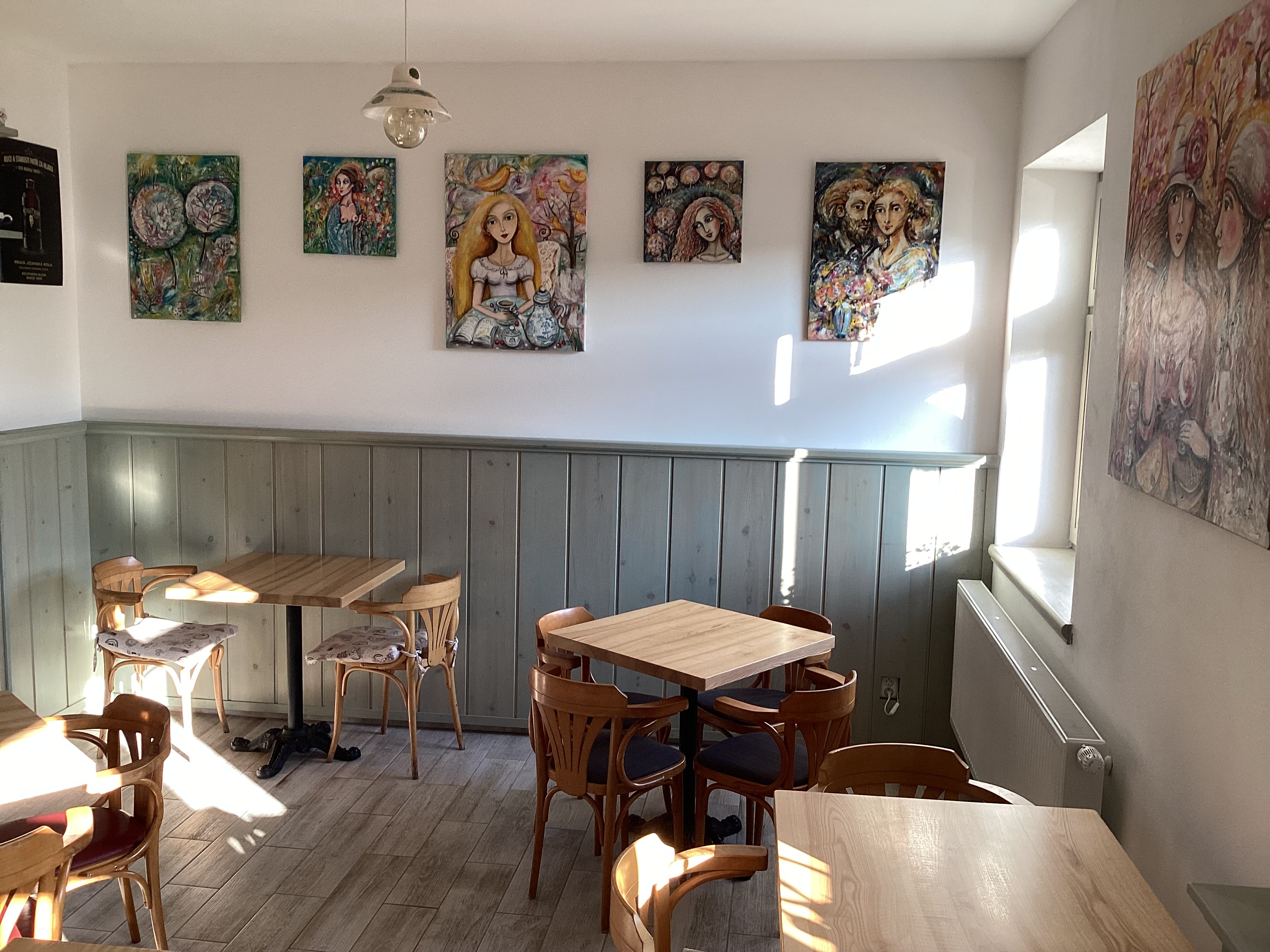 Kavárna a čajovna V Kaštanech foto 3