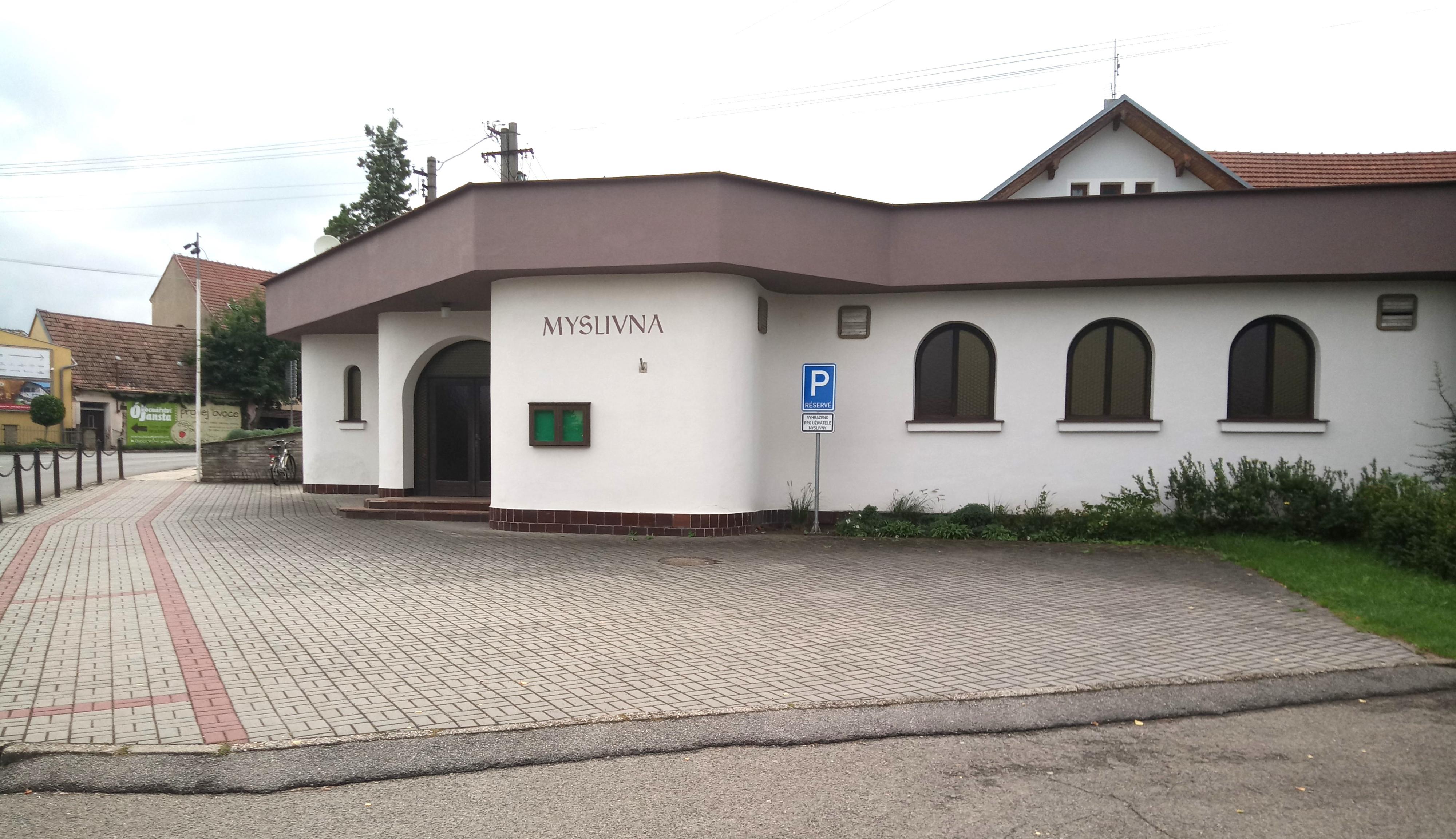 Myslivna Velké Bílovice foto 1