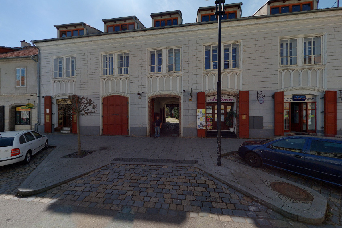 Bar třída Národní svobody 20