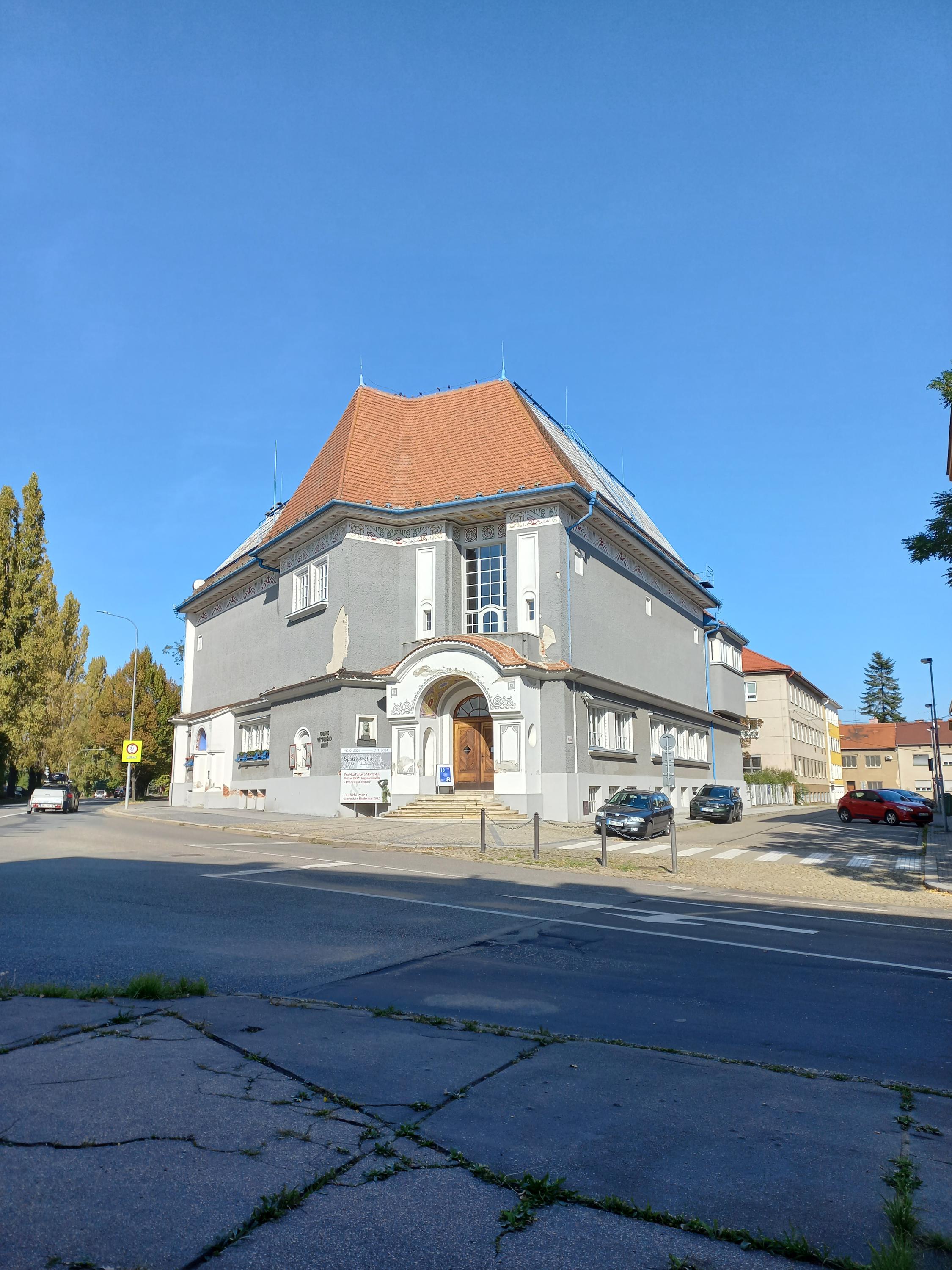 Galerie výtvarného umění v Hodoníně foto 5