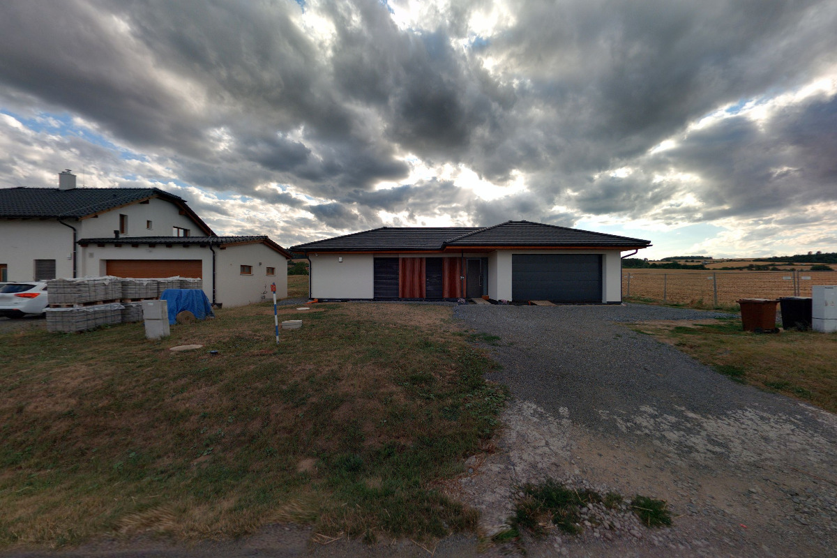 Oblečená okna - Mgr. Adéla Zaťková