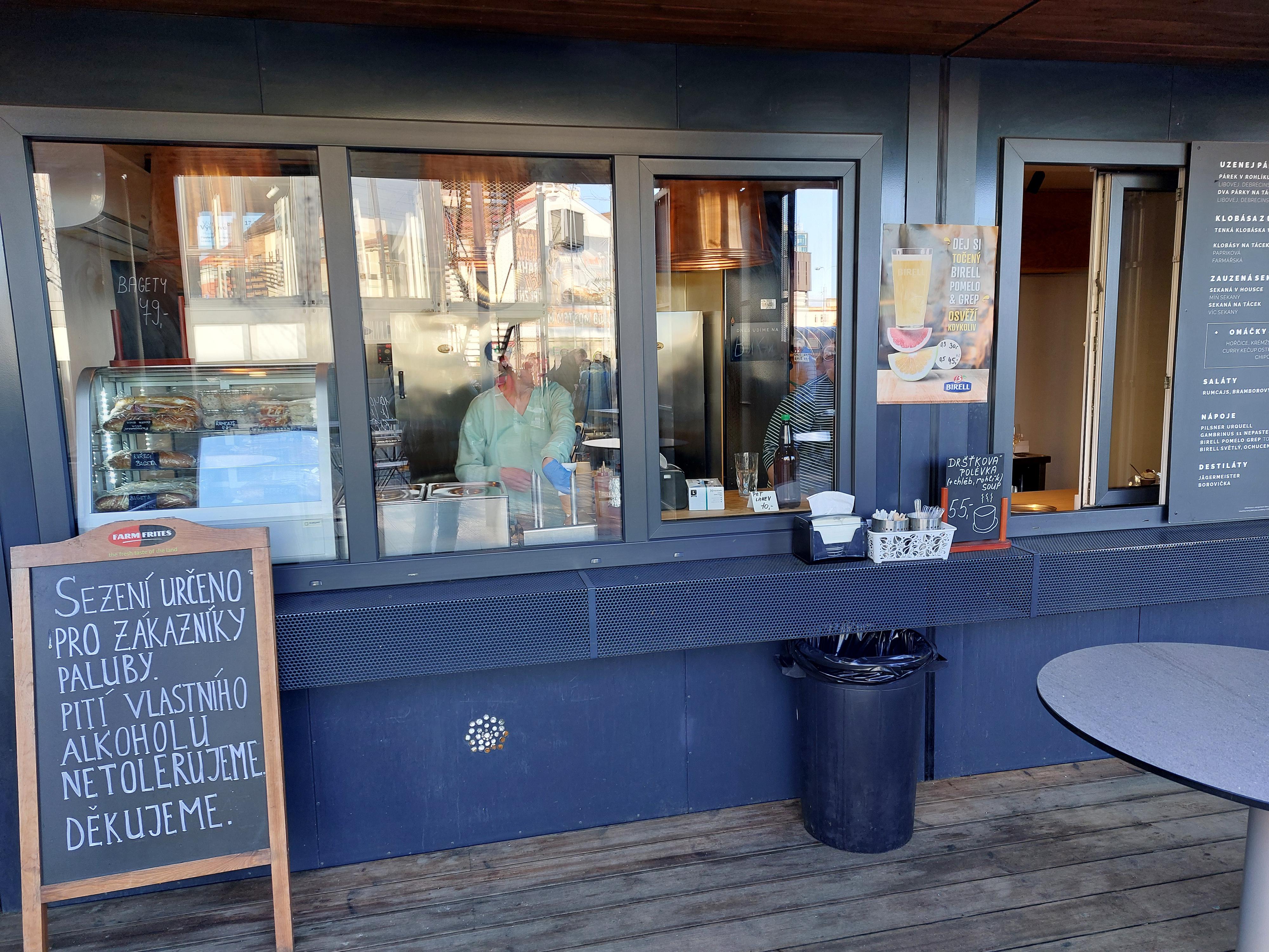 Občerstvení Paluba Hamburk