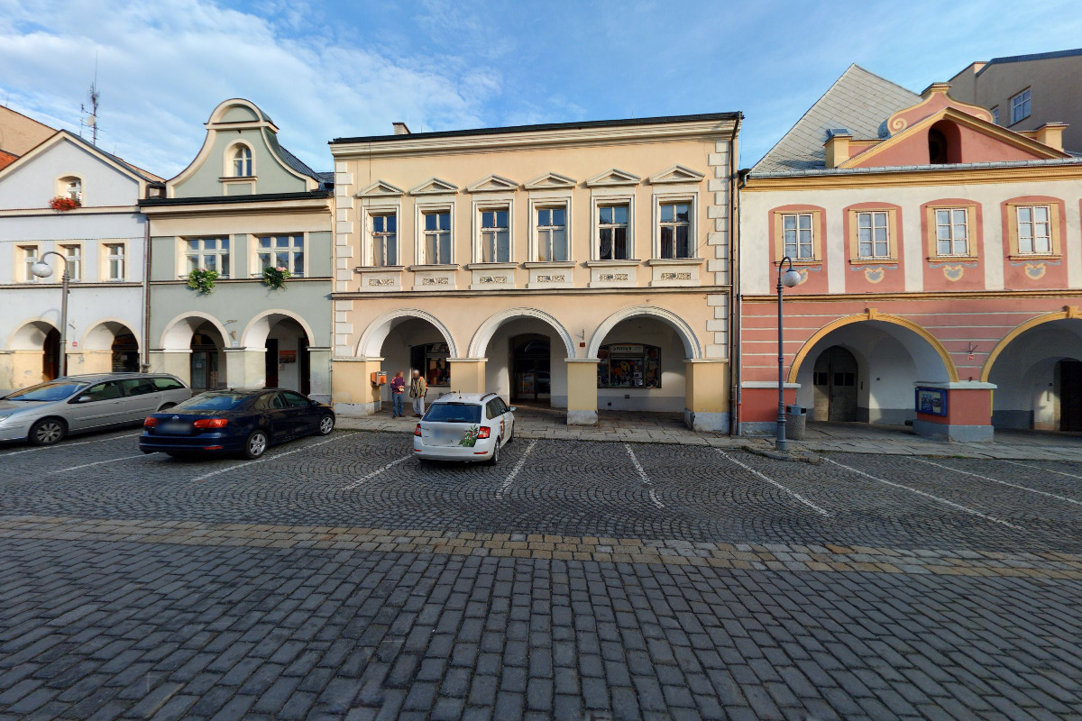 Šicí stroje, kočárky, dětské oděvy - Radka Märzová foto 3