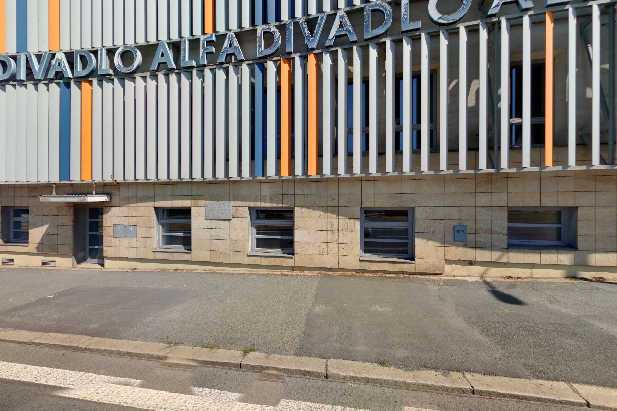 Divadelní Kavárna Alfa