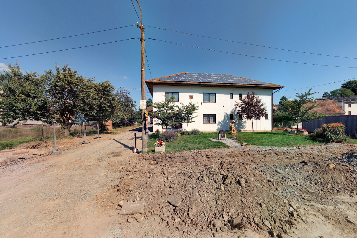 Obecní knihovna Ledce