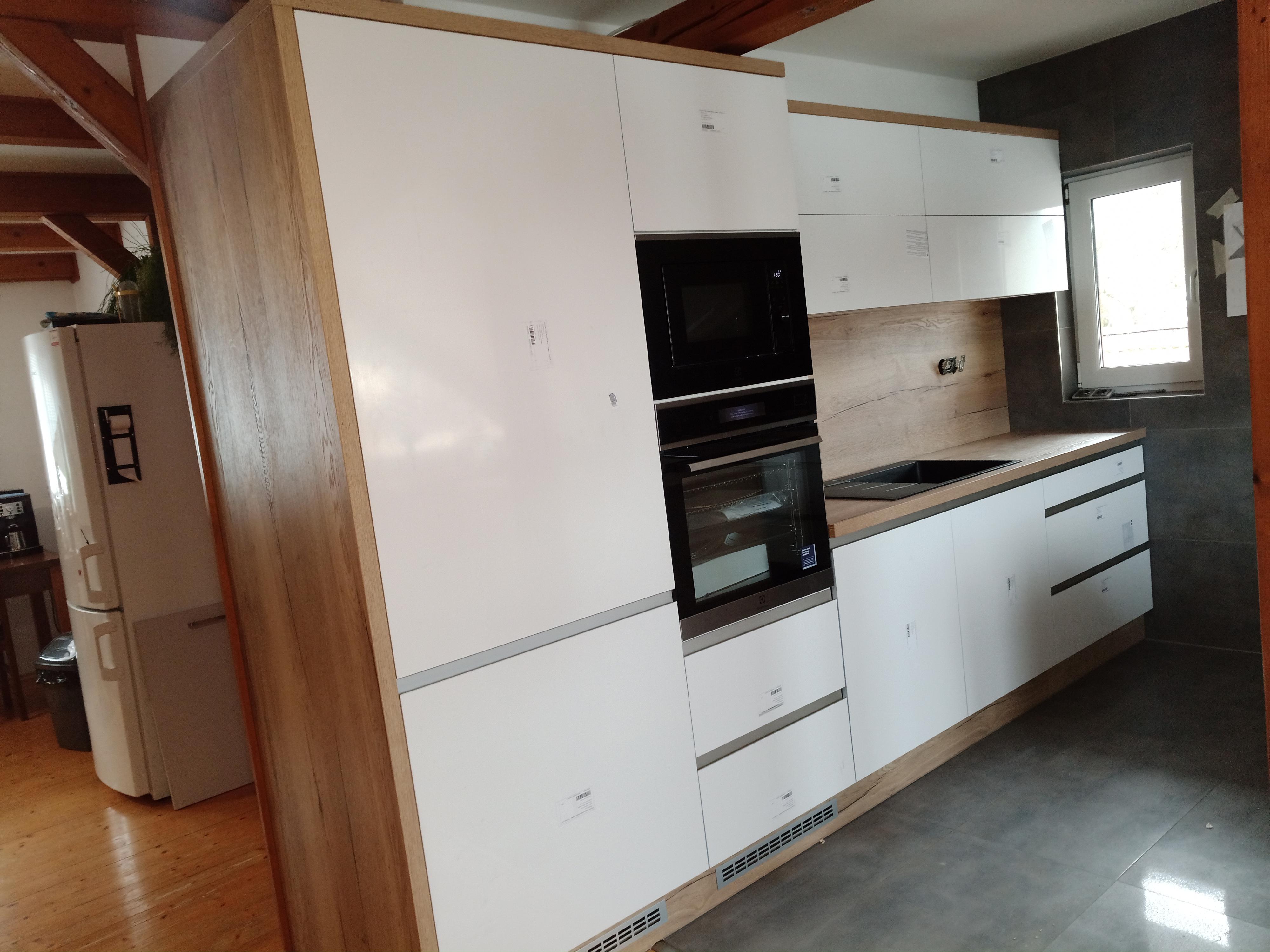 Gabrhel Václav - výroba nábytku na míru foto 1