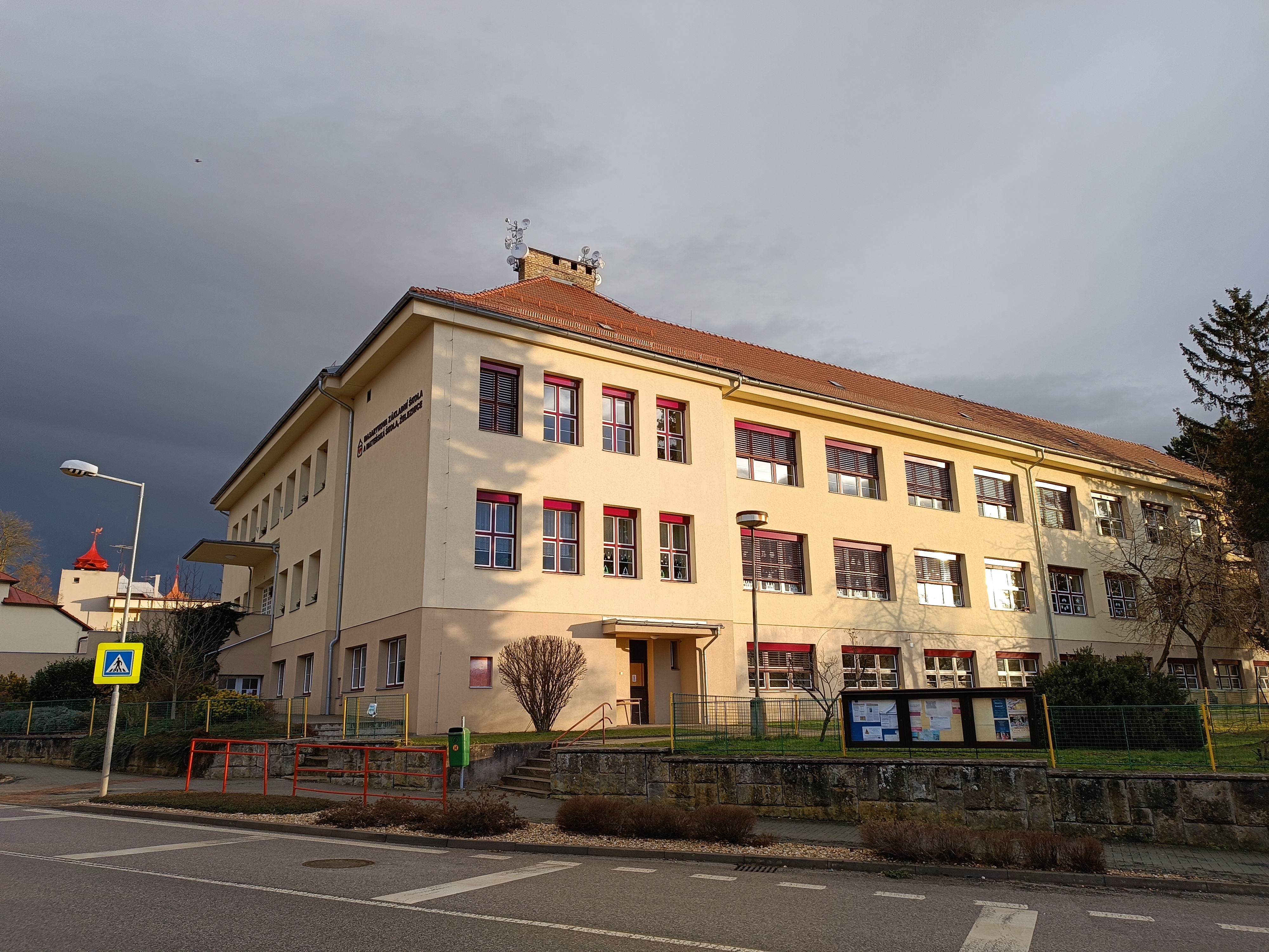 Masarykova ZŠ a MŠ Železnice foto 5