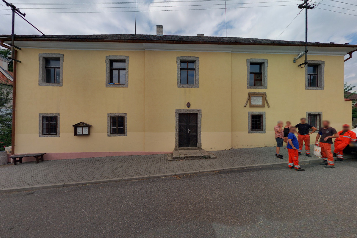 Fikar, divadelní a osvětový spolek