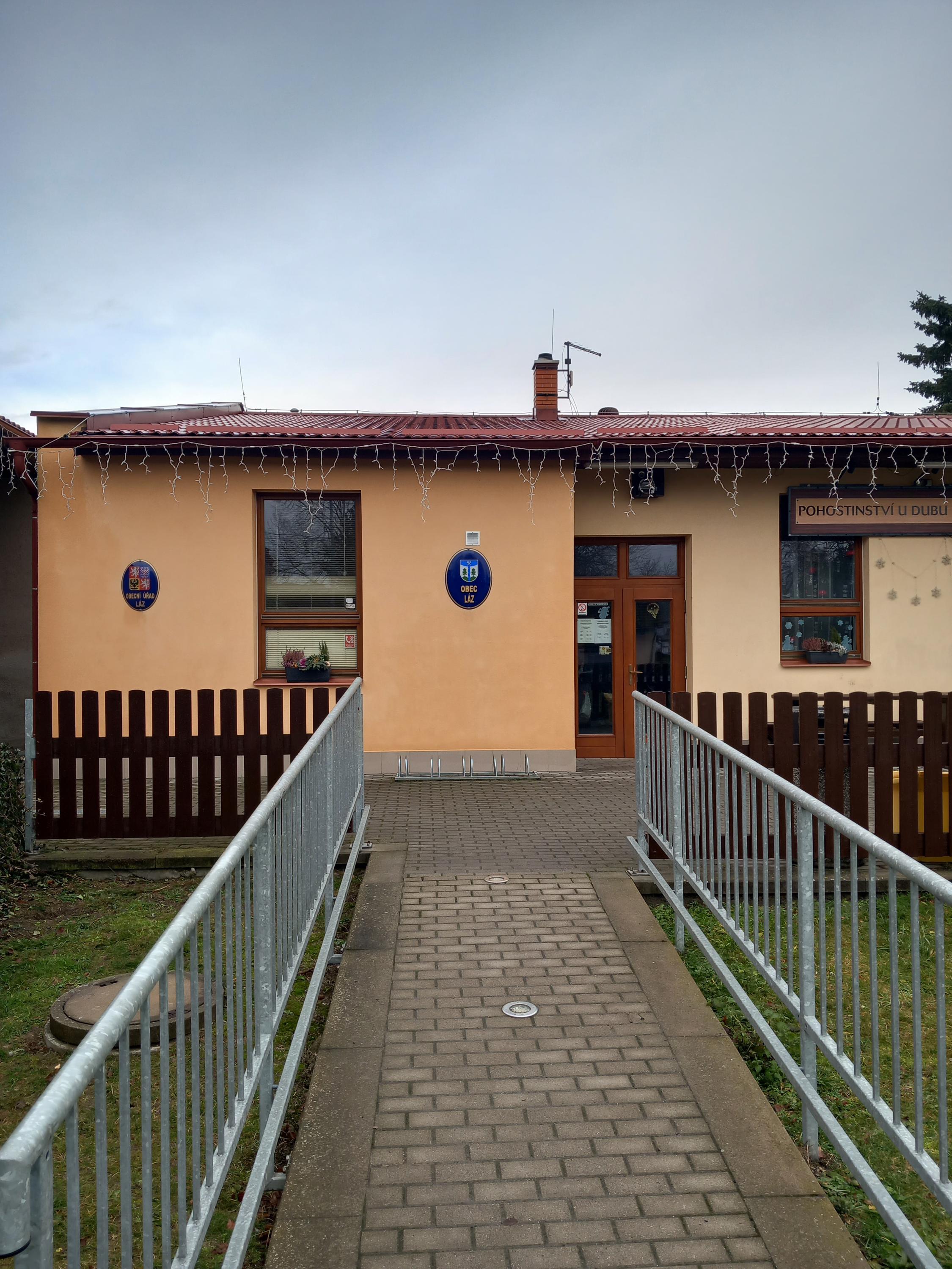 Láz - obecní úřad foto 2
