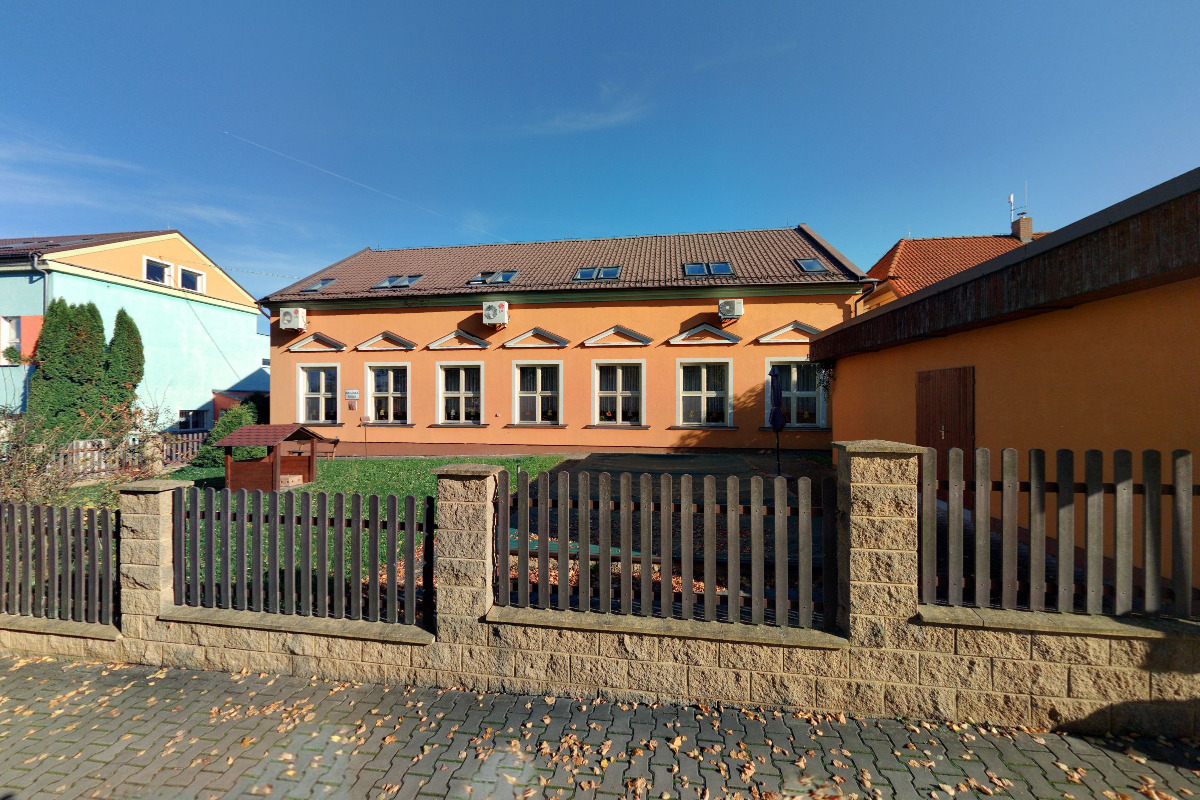 Základní škola a Mateřská škola Radim, okres Kolín foto 3