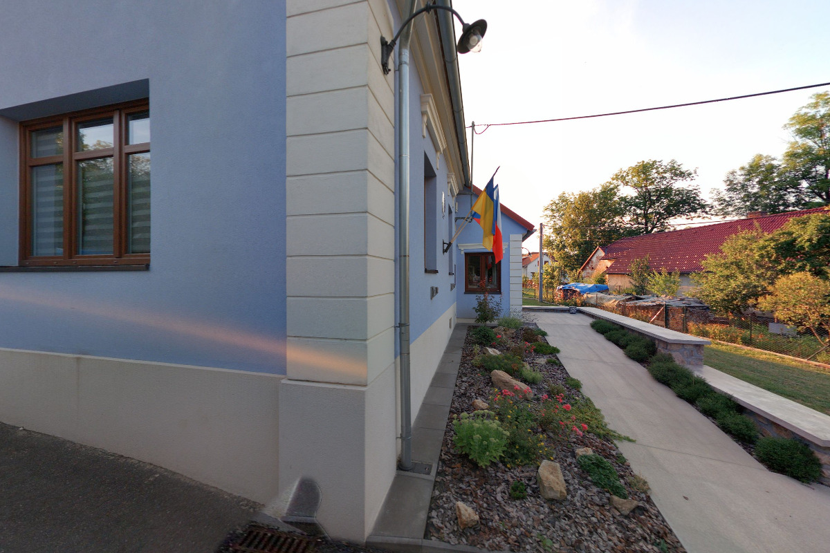 Místní knihovna Dlouhé foto 2