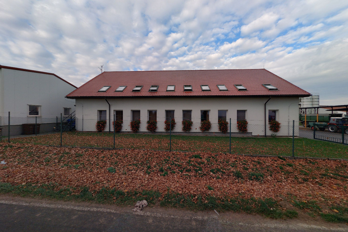 Družstvo vlastníků půdy a majetku Slavíkov