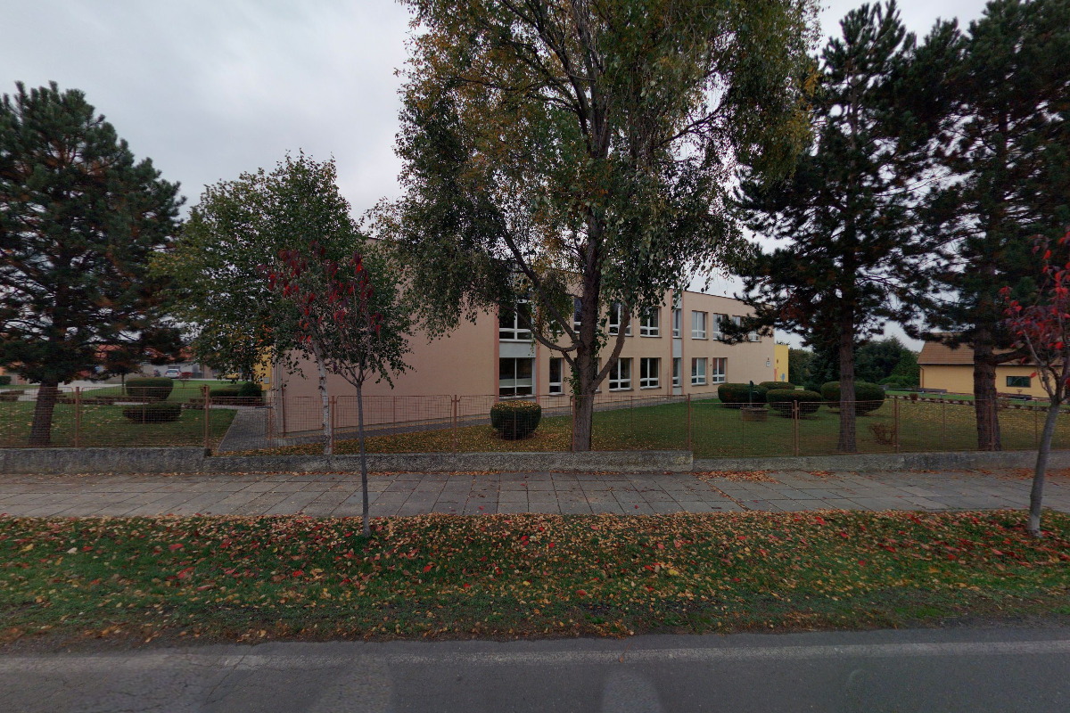 ZŠ T. G. Masaryka Velim foto 2