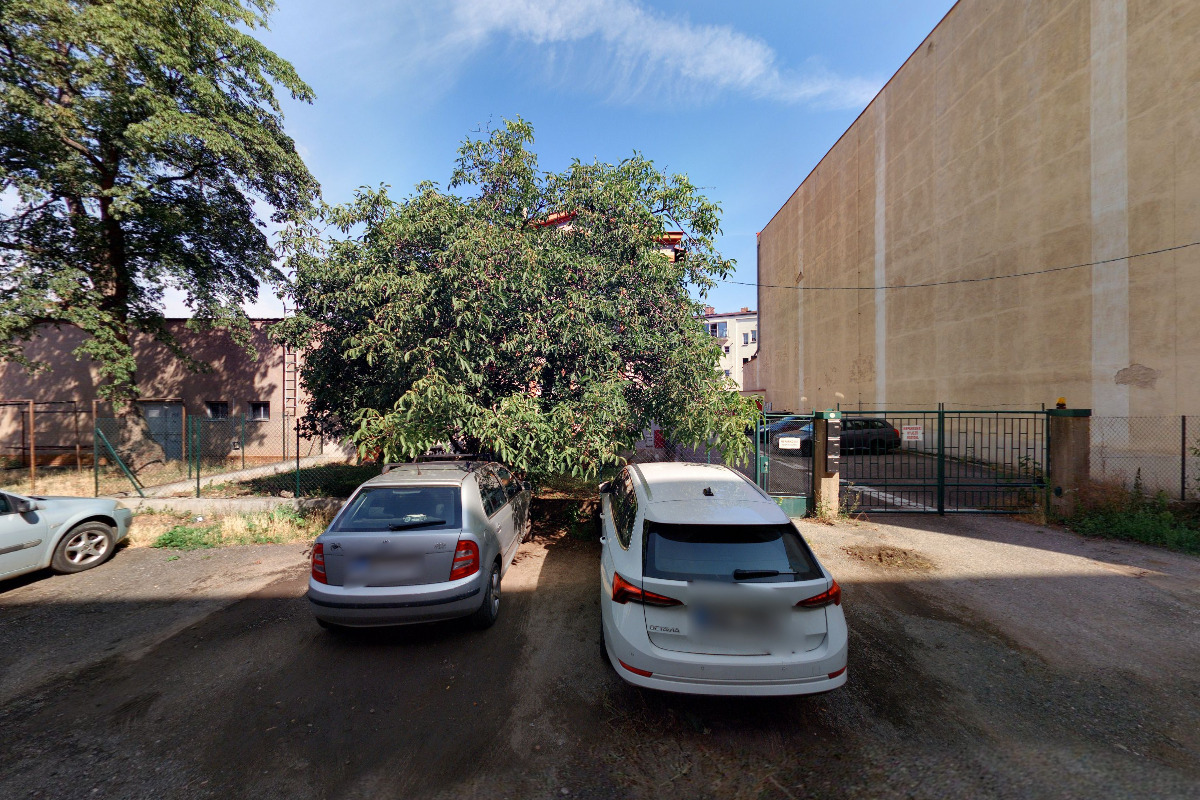 ŽÁROVKA ARCHITEKTI - Ing. Tomáš Koblása