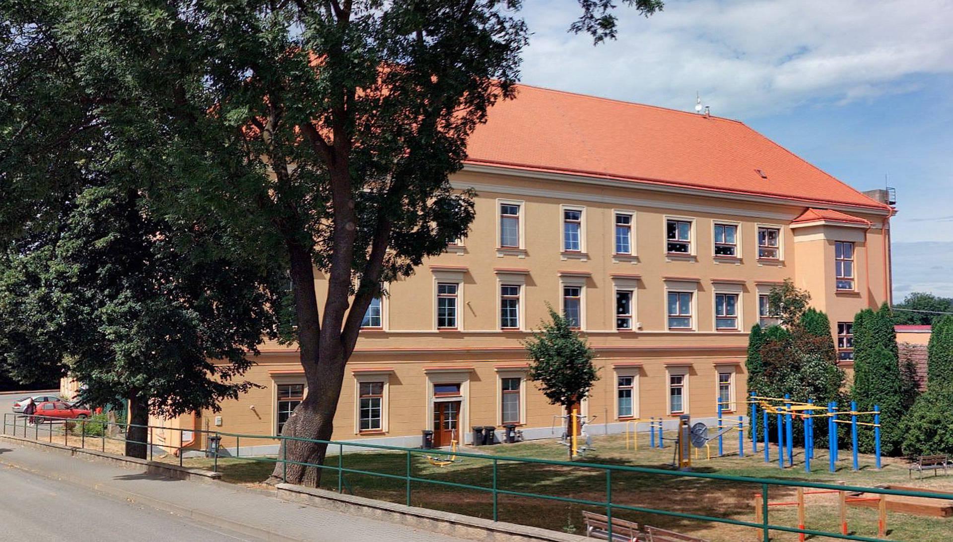 Základní škola a mateřská škola Lesonice, okr. Třebíč, příspěvková organizace foto 2