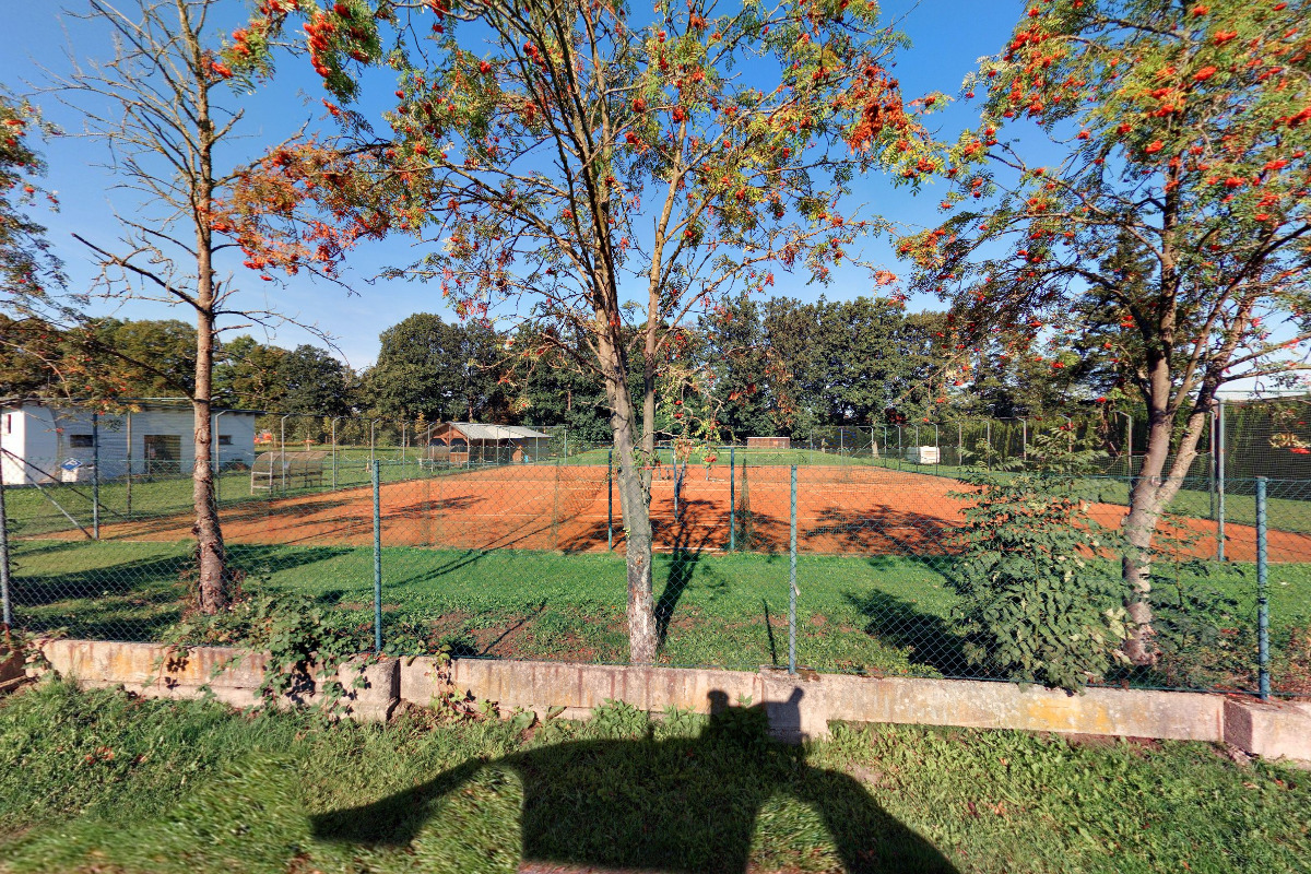 Janovice nad Úhlavou - Tenis foto 1